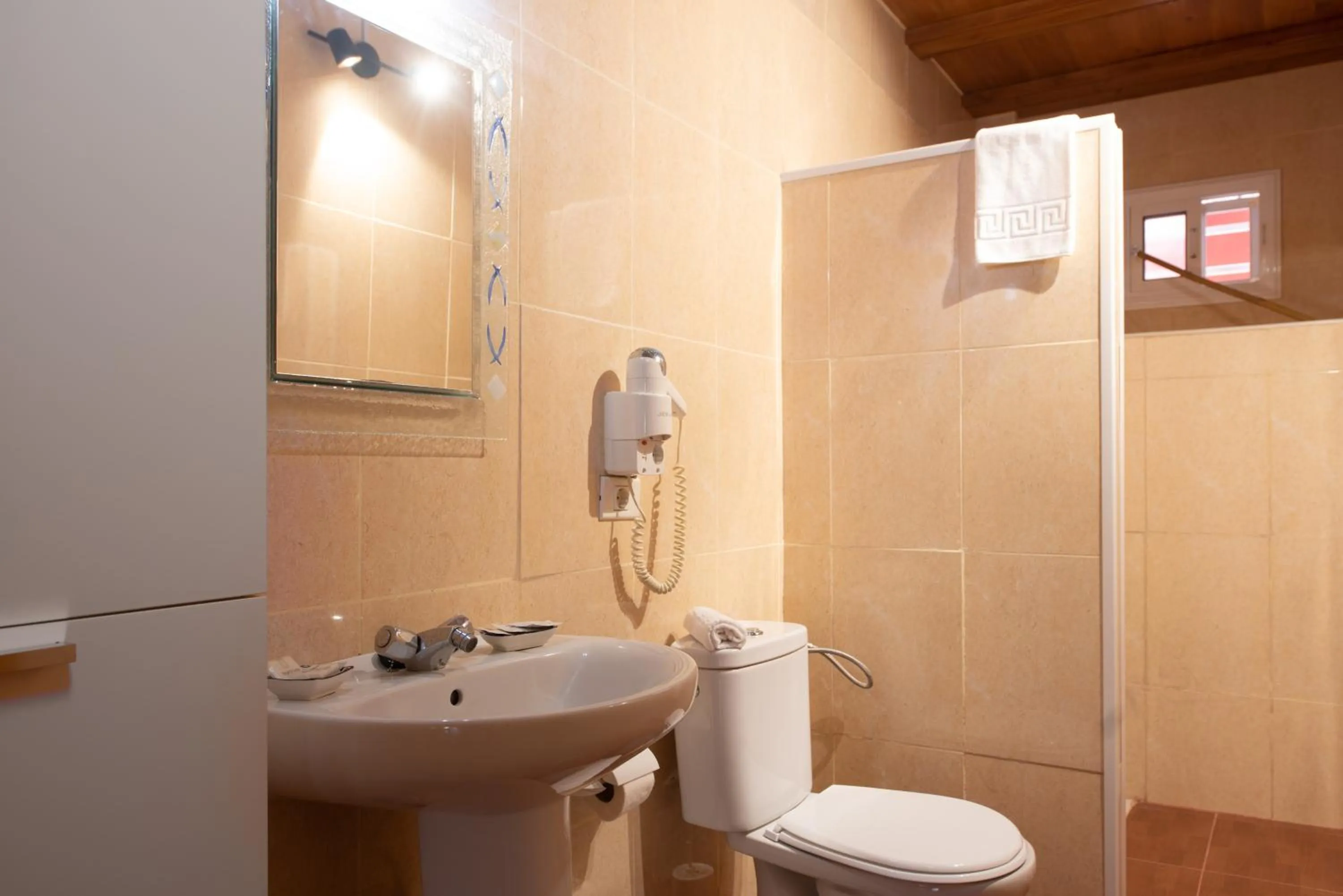 Bathroom in Hacienda La Dehesa (Only Adults)