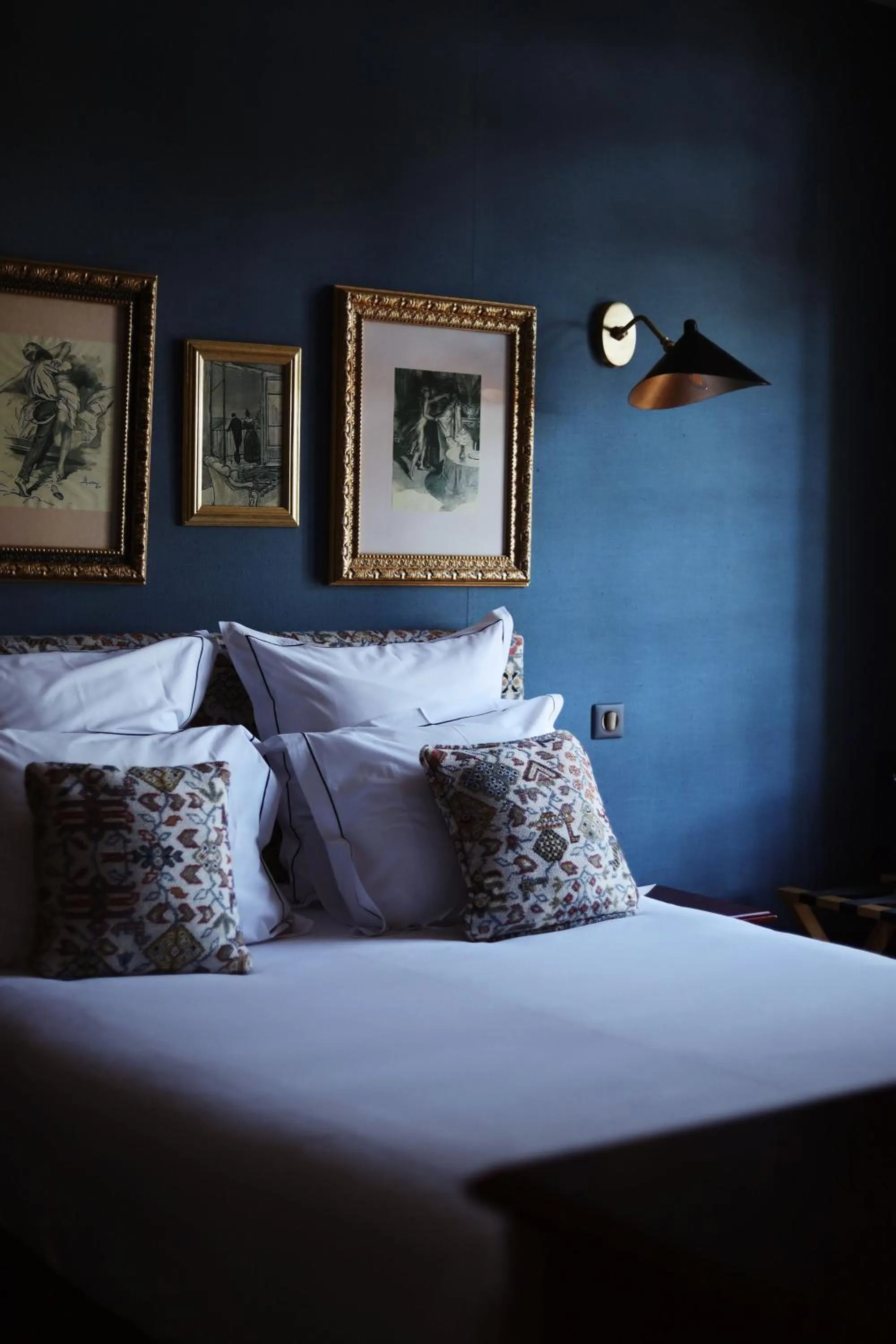 Bedroom, Bed in Domaine Saint Clair - Le Donjon