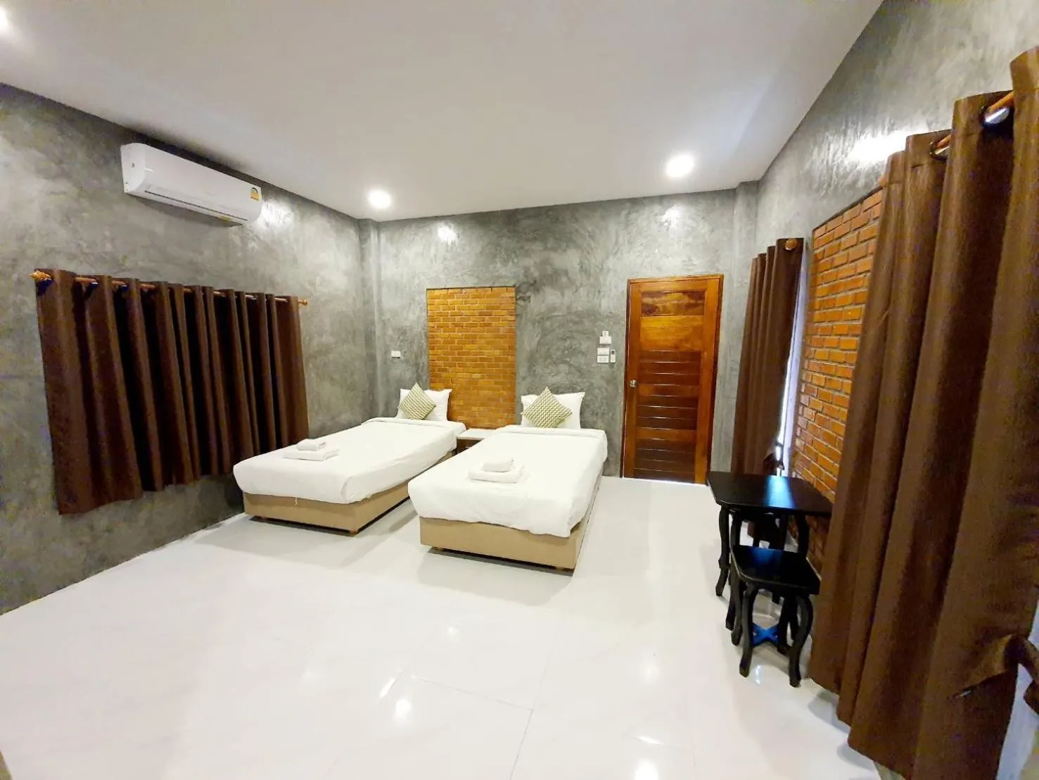 Bed in B-tel Chomthong resort Chiang mai