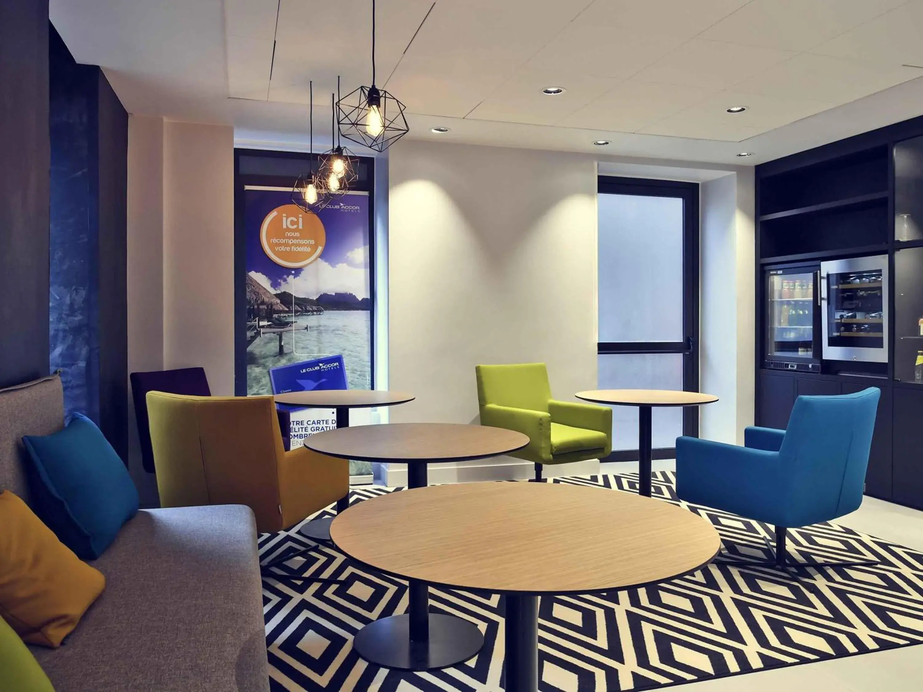 Lounge or bar in Mercure Paris Gare de l'Est Lounge or bar in Mercure Paris Gare de l'Est