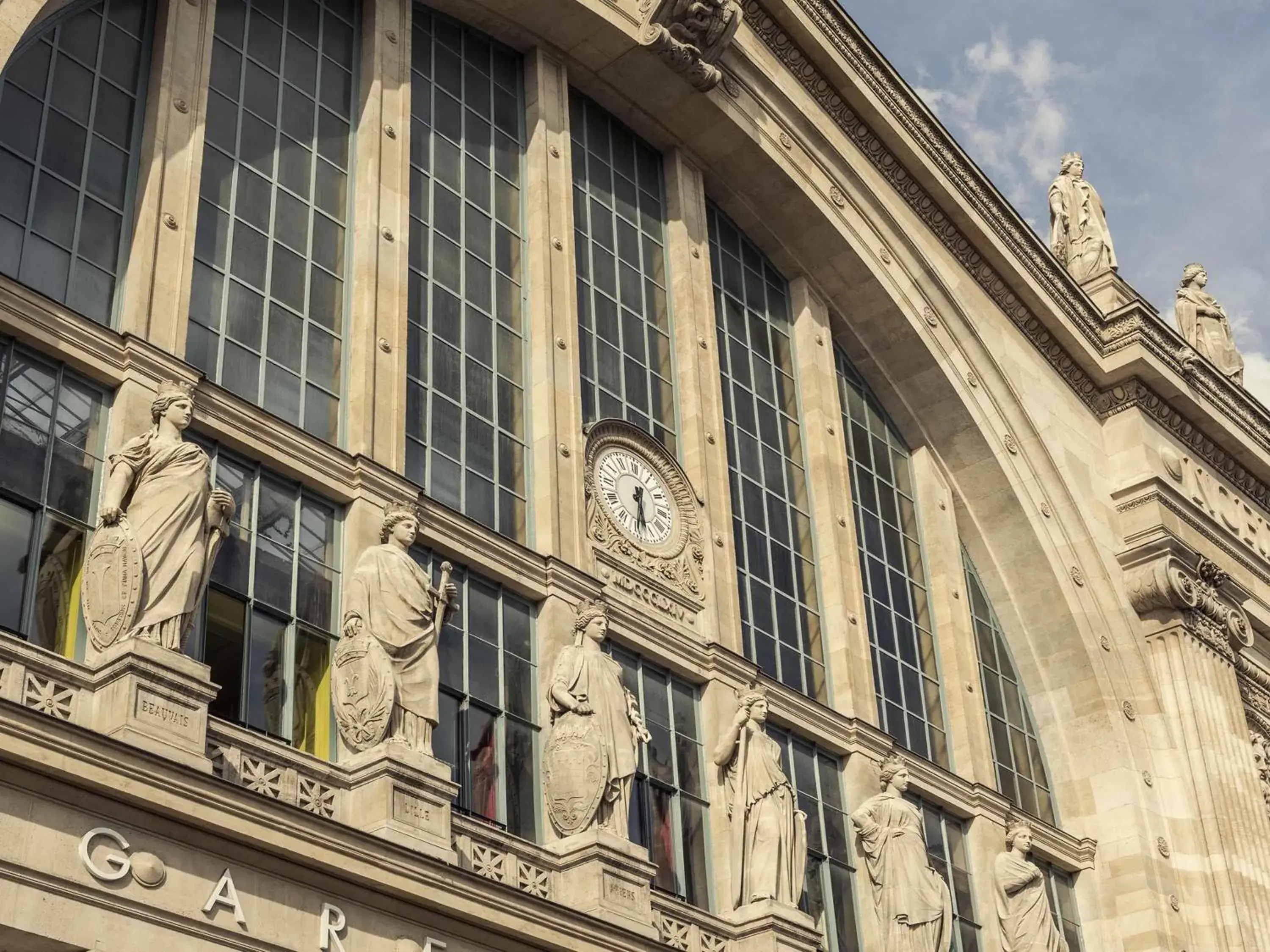 Property building in Mercure Paris Gare de l'Est Property building in Mercure Paris Gare de l'Est