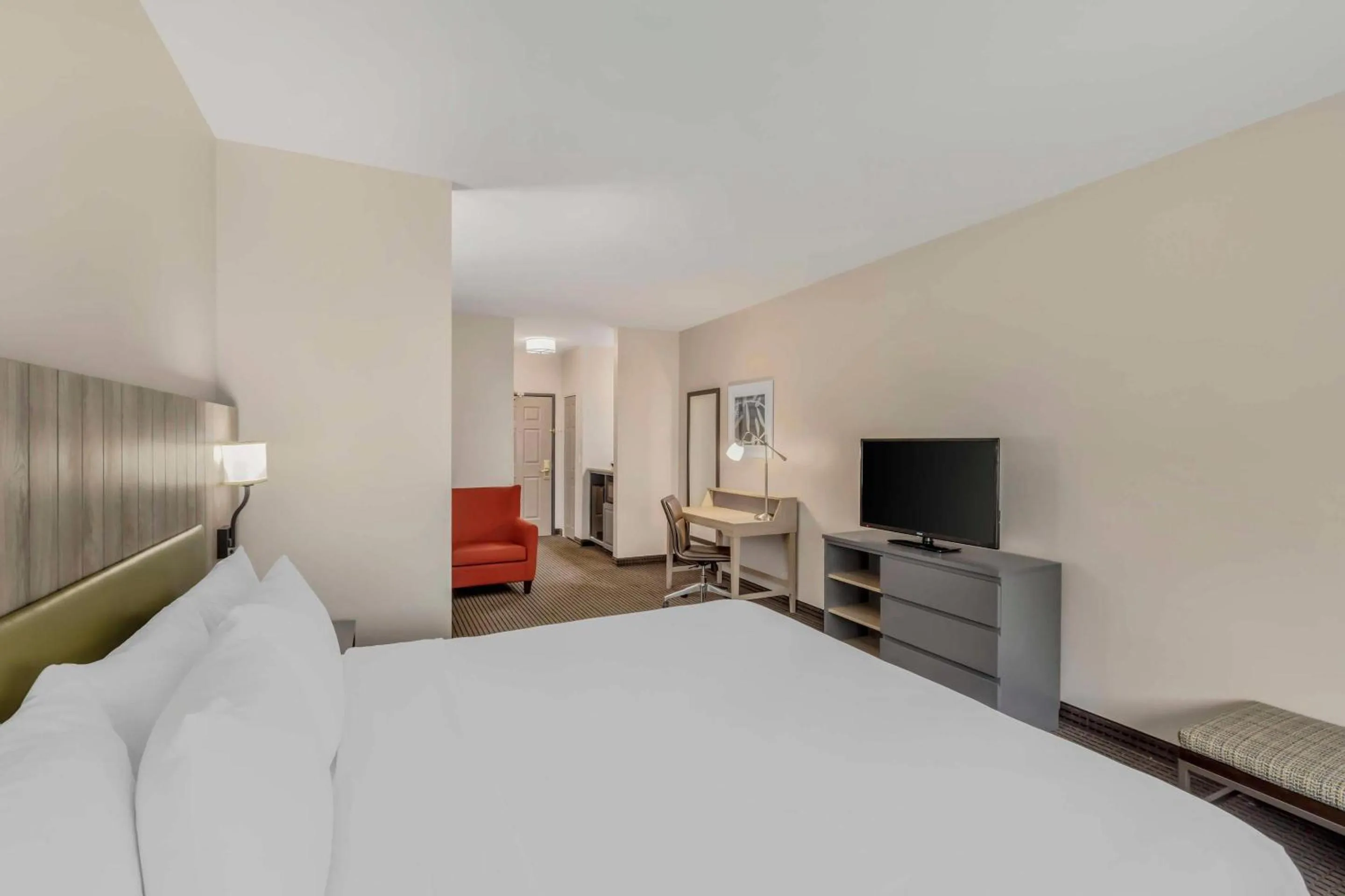 Bedroom, Bed in Country Inn & Suites by Radisson, Elk Grove Village-Itasca