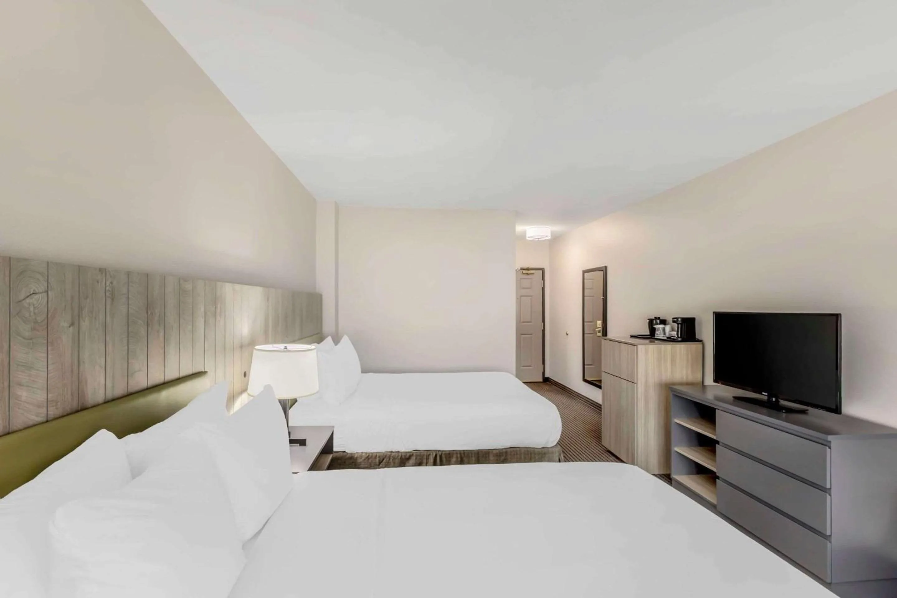 Bedroom, Bed in Country Inn & Suites by Radisson, Elk Grove Village-Itasca