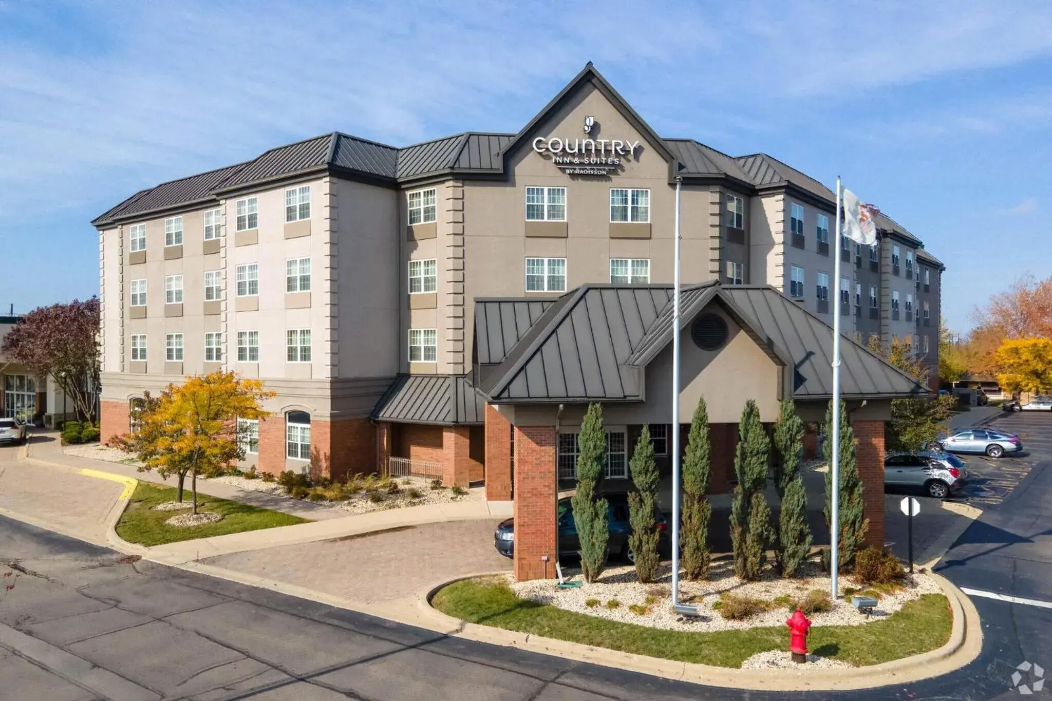Property building in Country Inn & Suites by Radisson, Elk Grove Village-Itasca Property building in Country Inn & Suites by Radisson, Elk Grove Village-Itasca