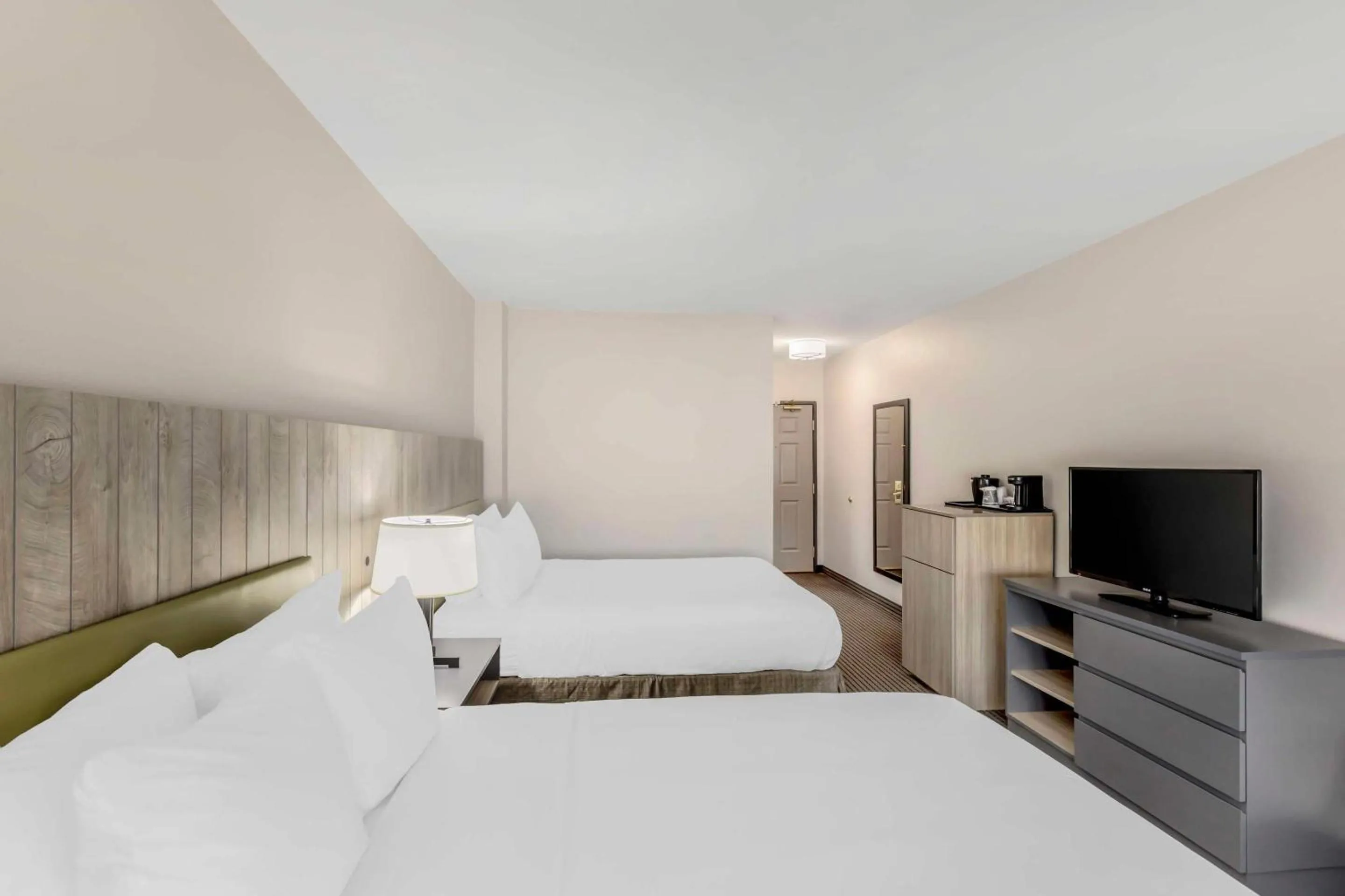 Bedroom, Bed in Country Inn & Suites by Radisson, Elk Grove Village-Itasca