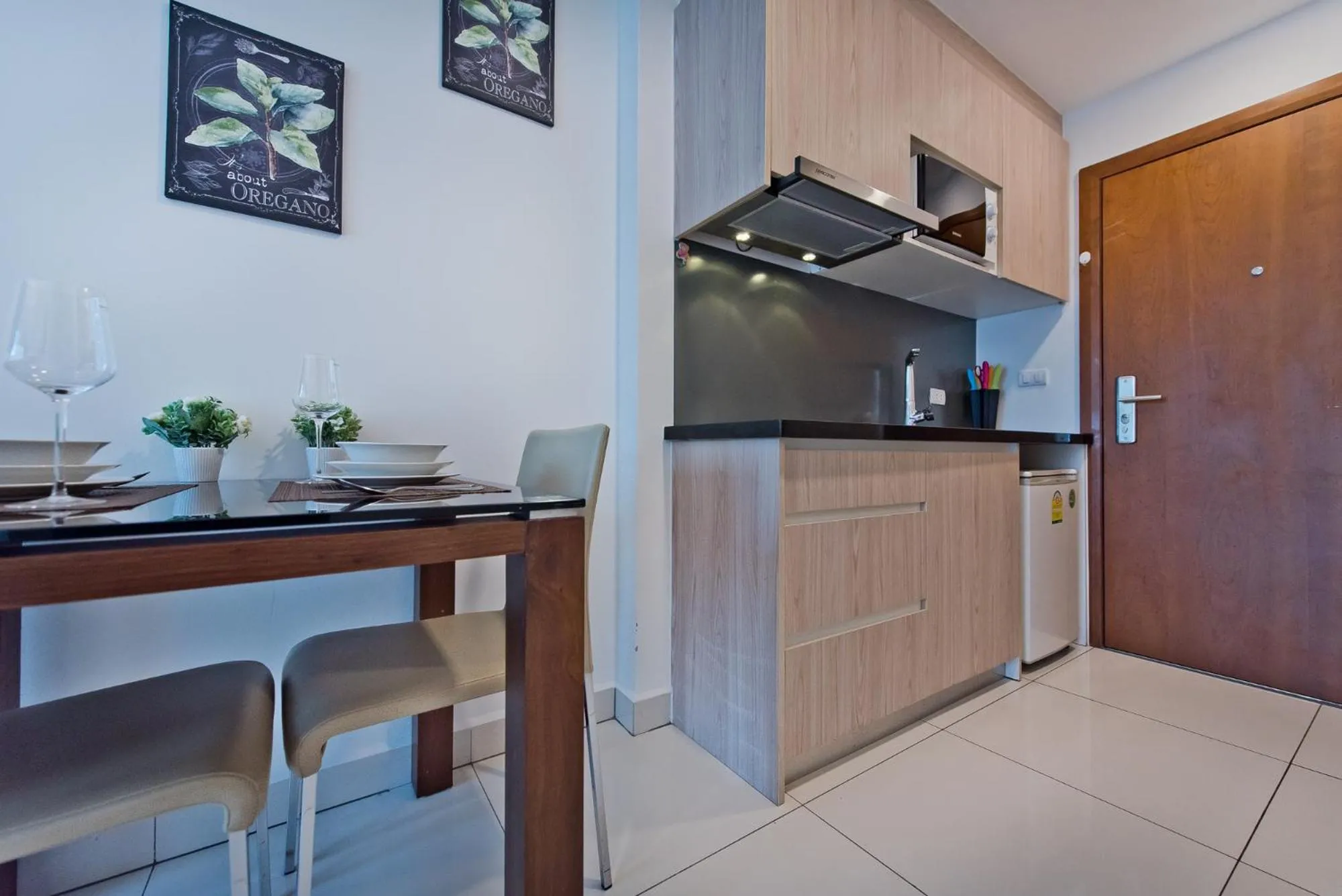 CONVENIENT Studio in Laguna Beach Resort 2.