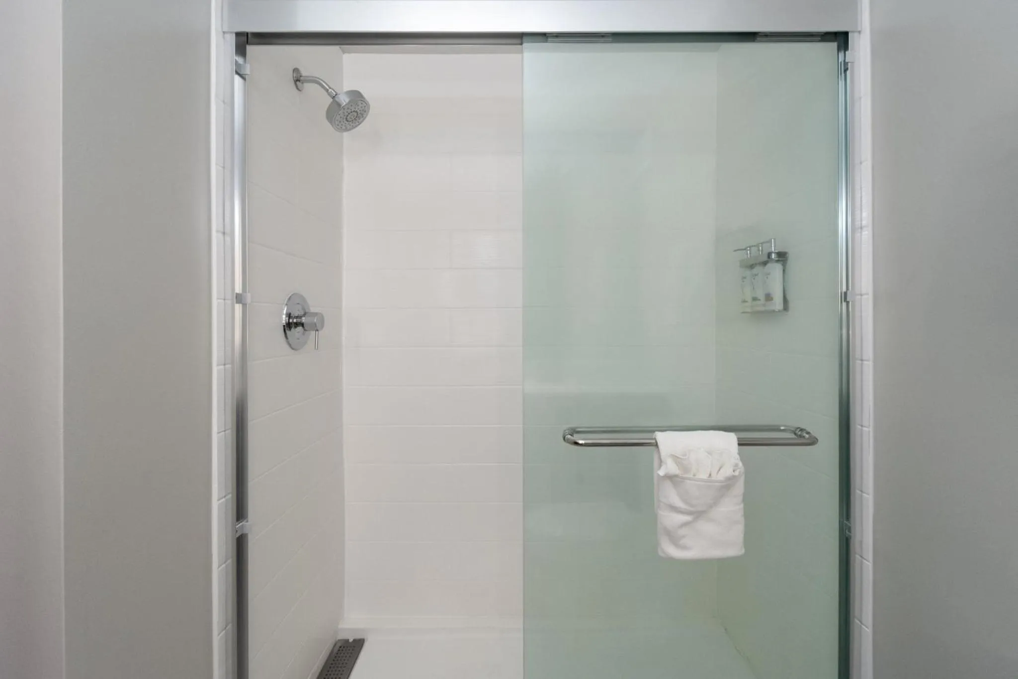 Bathroom in Holiday Inn Express Hotel & Suites Saginaw by IHG