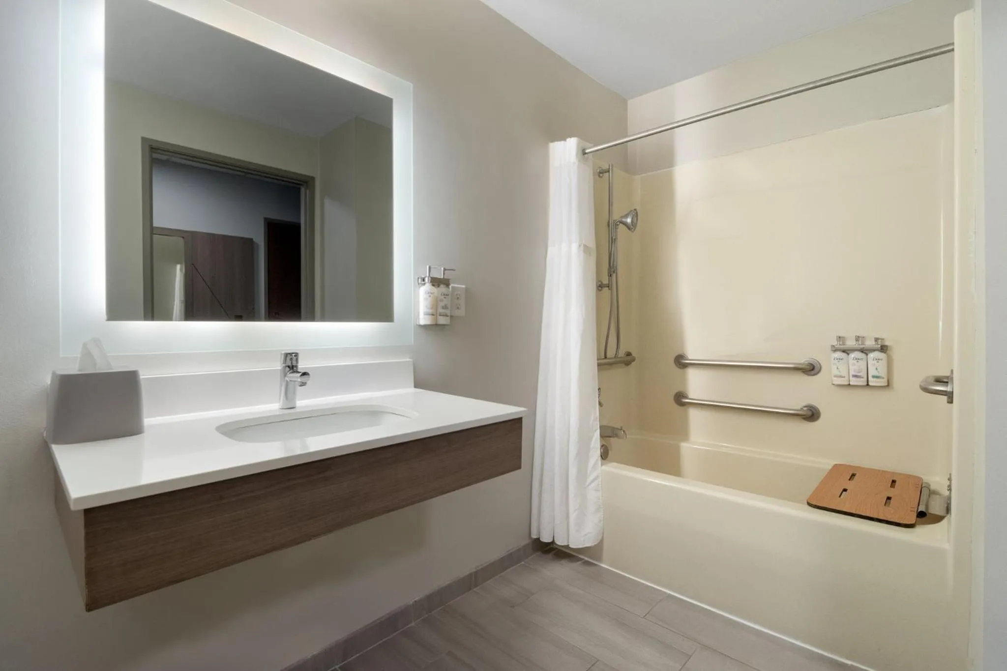 Bathroom in Holiday Inn Express Hotel & Suites Saginaw by IHG