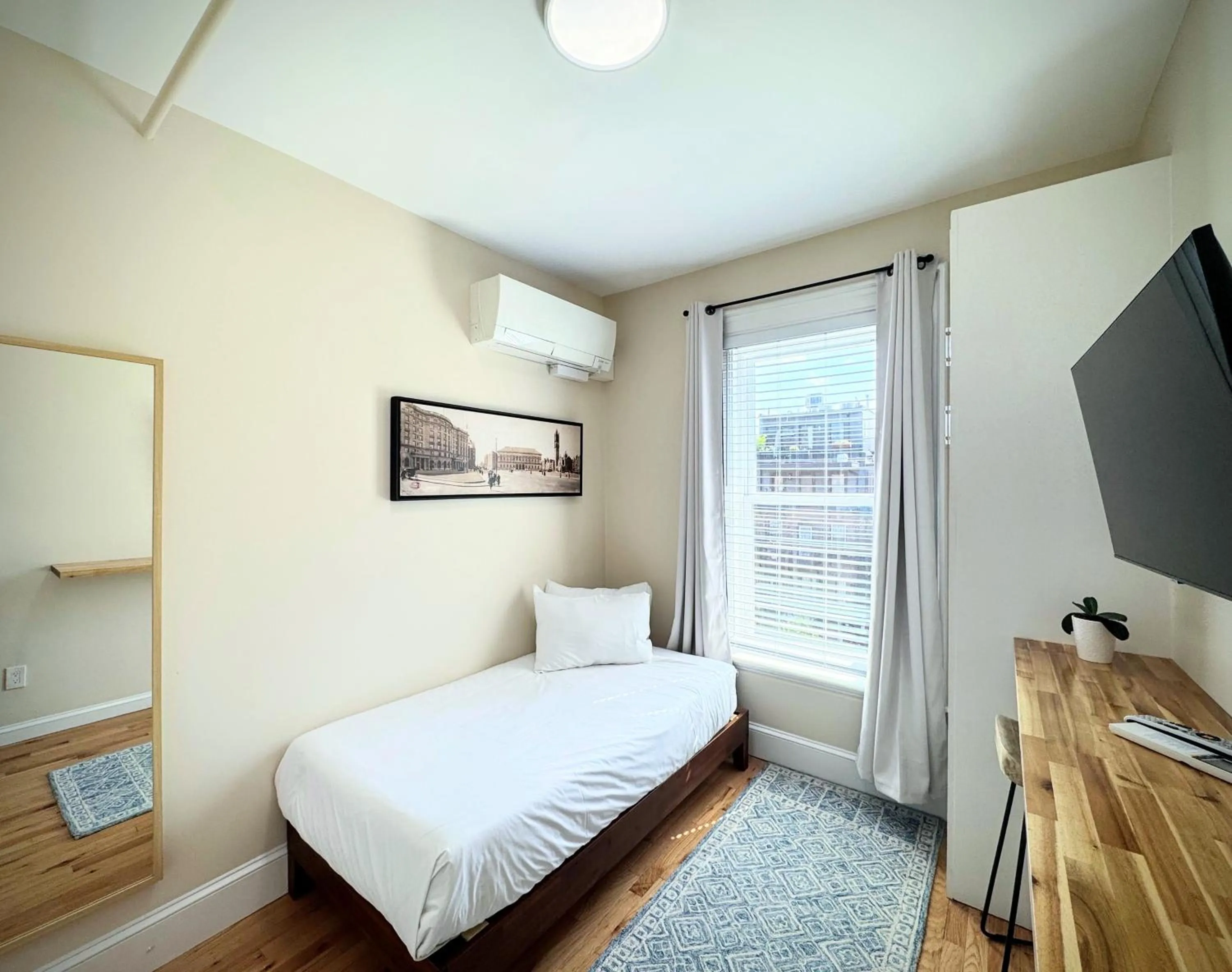 Photo of the whole room, Bed in Copley House