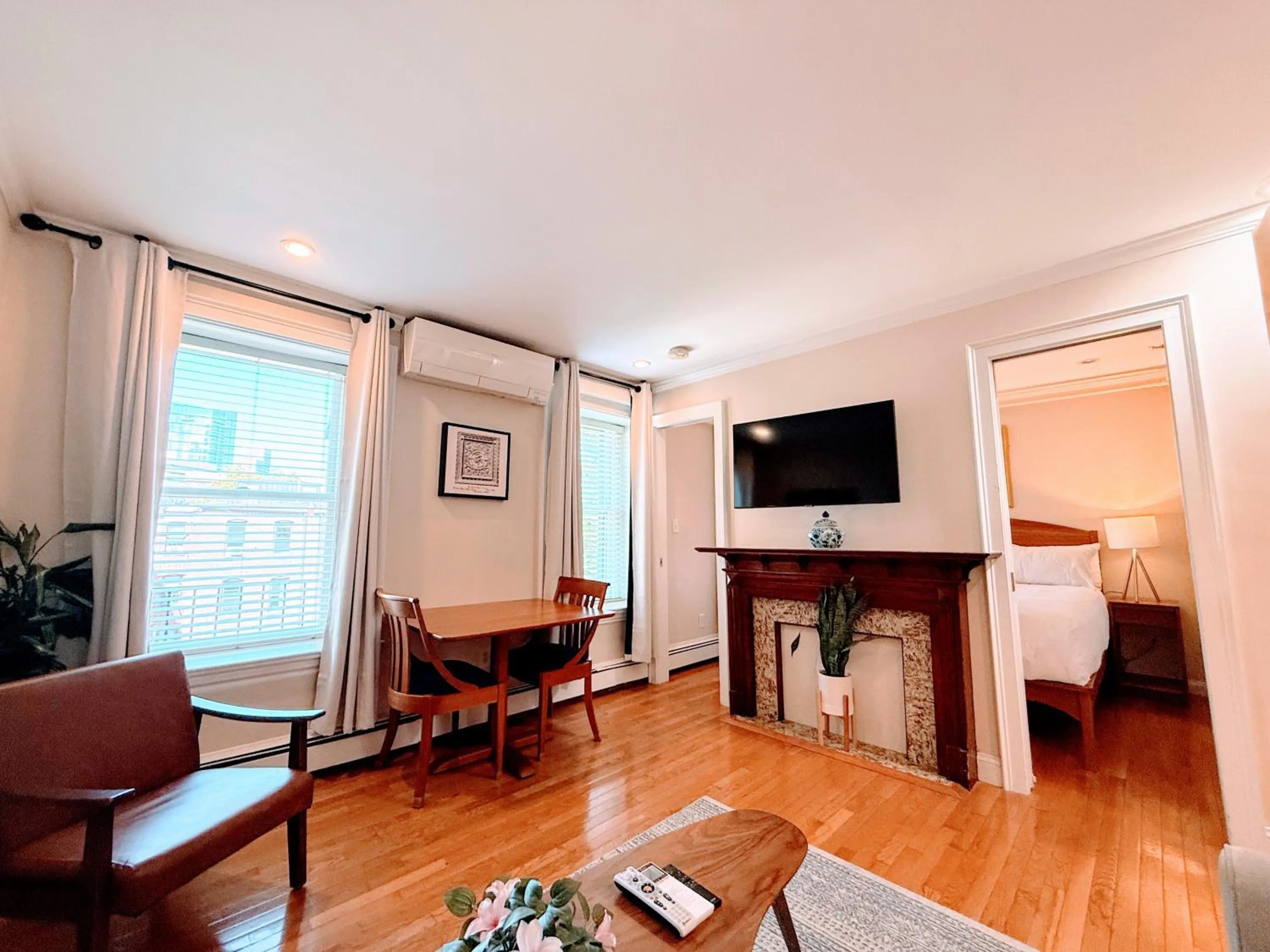 Photo of the whole room, Bed in Copley House