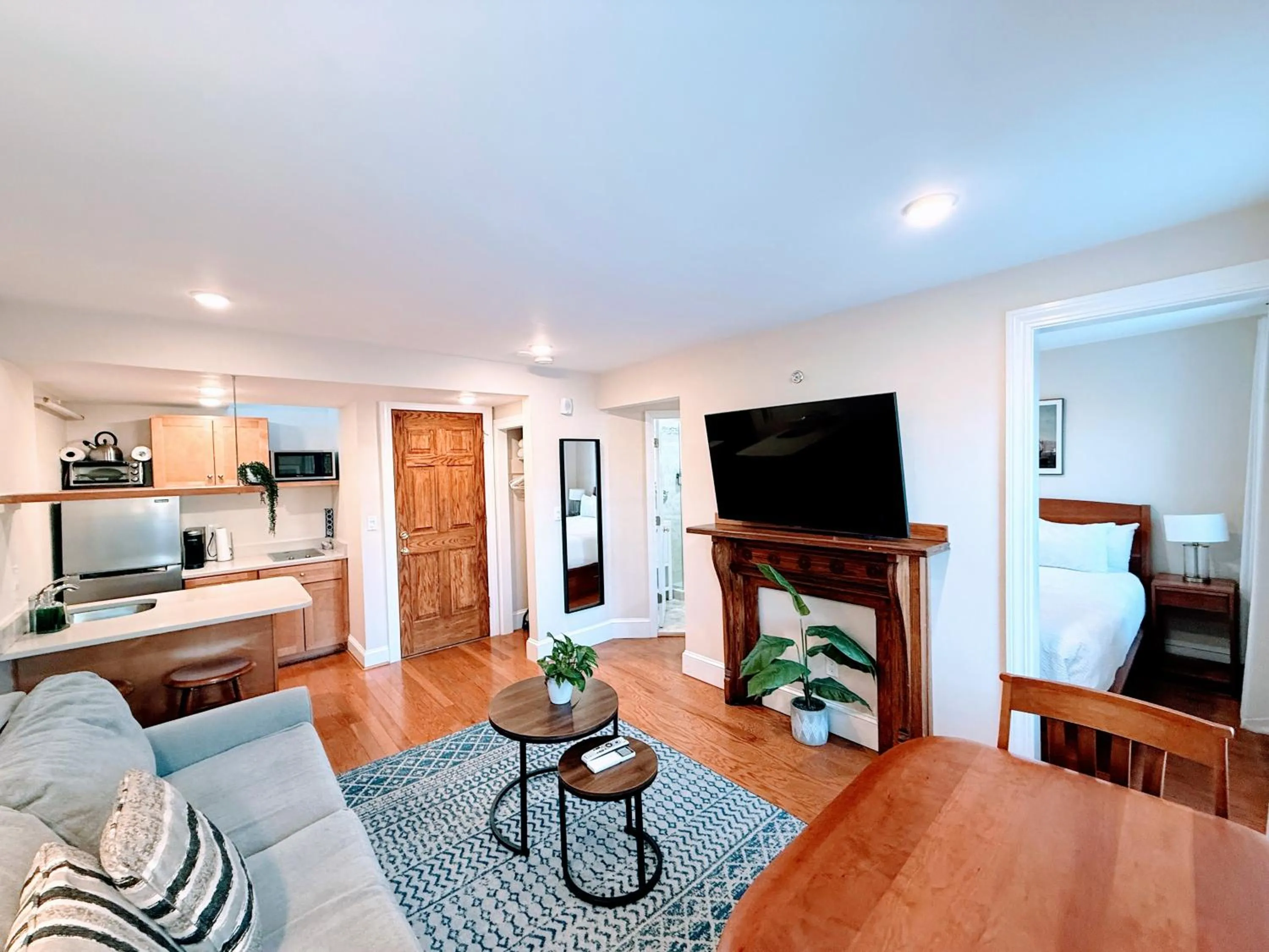 Photo of the whole room in Copley House