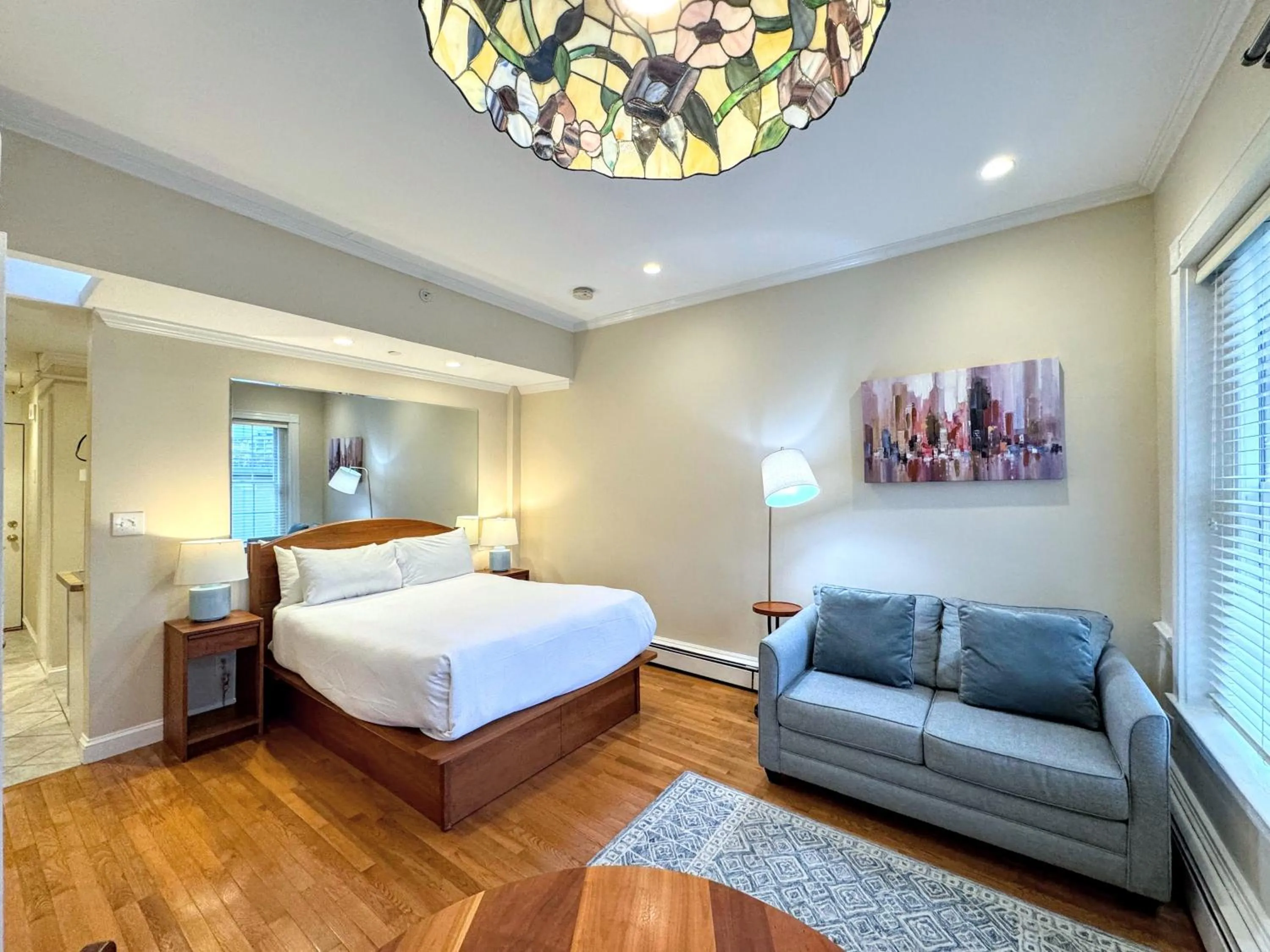 Photo of the whole room, Bed in Copley House