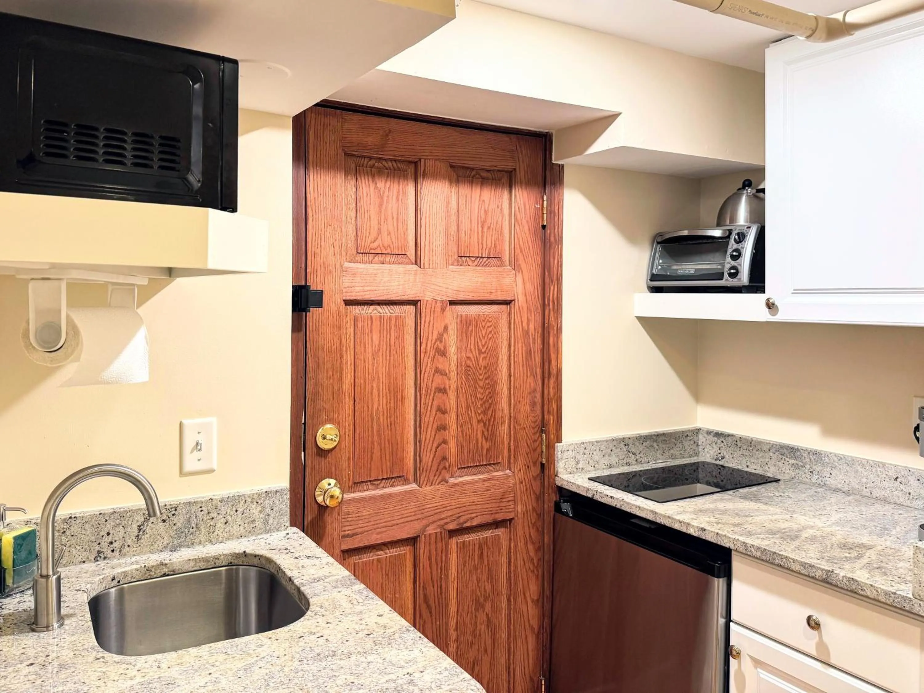 Kitchen or kitchenette in Copley House