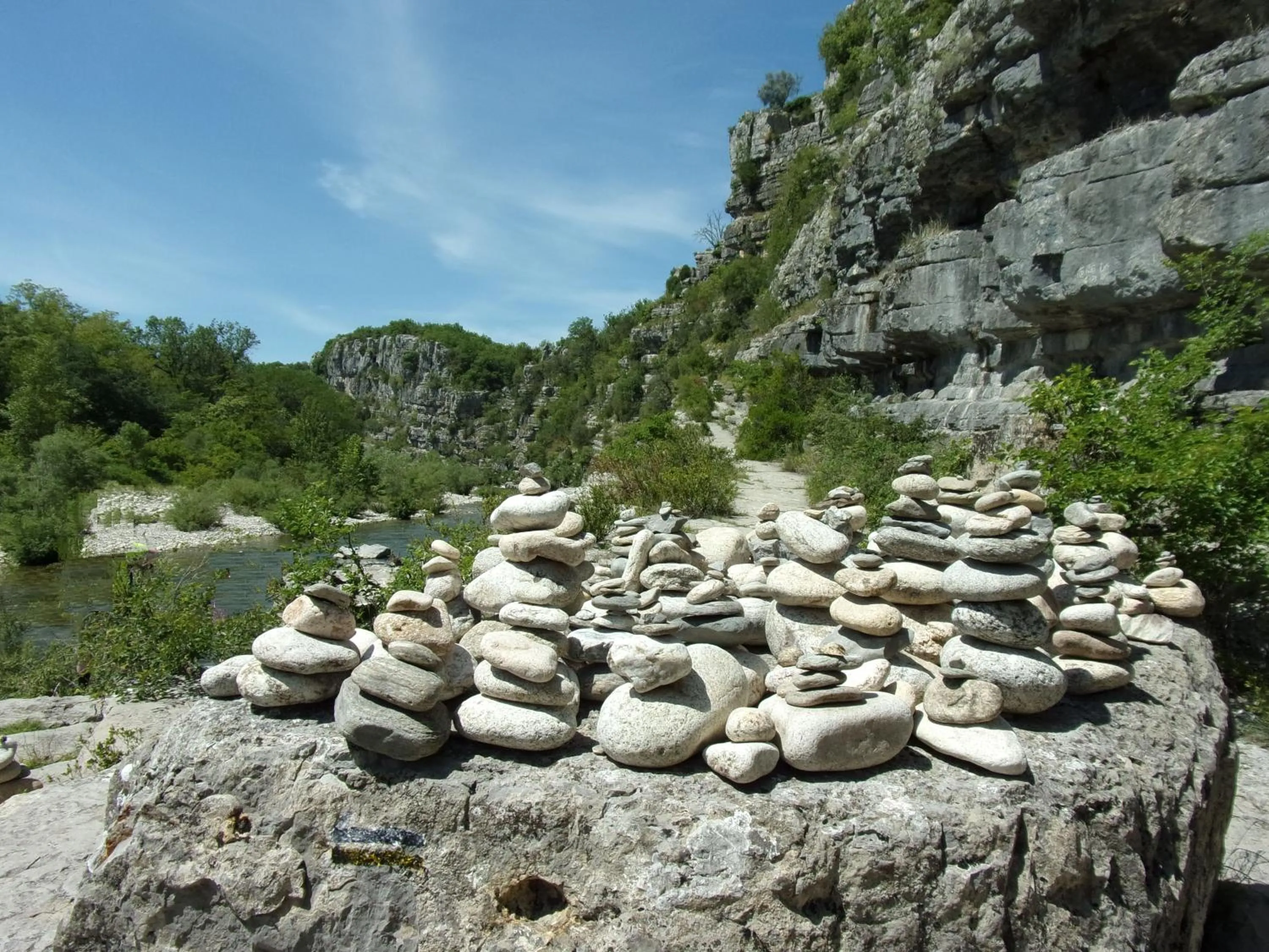 Natural landscape in Gîte le MAGNAN, 50 m2, charme, nature, terrasse, piscine chauffée, sud Ardèche