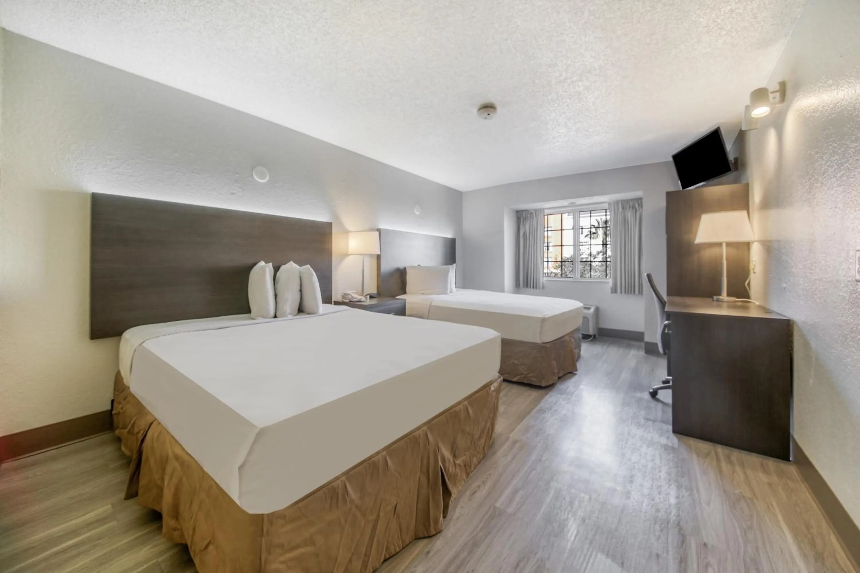 Bedroom, Bed in Baymont by Wyndham Orlando-International Dr-Universal Blvd