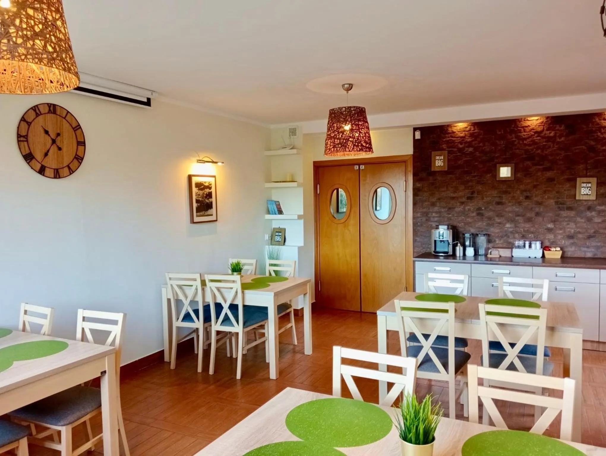 Coffee/tea facilities in Willa Montis