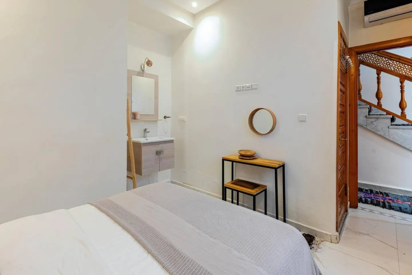 Bed in RIAD Miel & Une Nuit