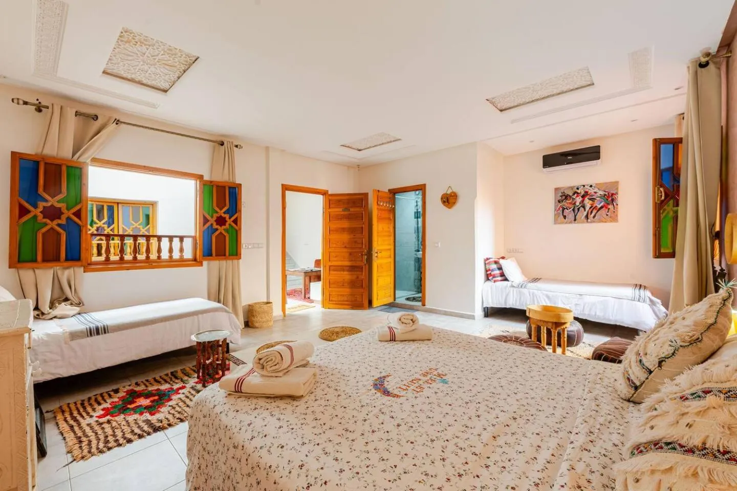 Bed in RIAD Miel & Une Nuit