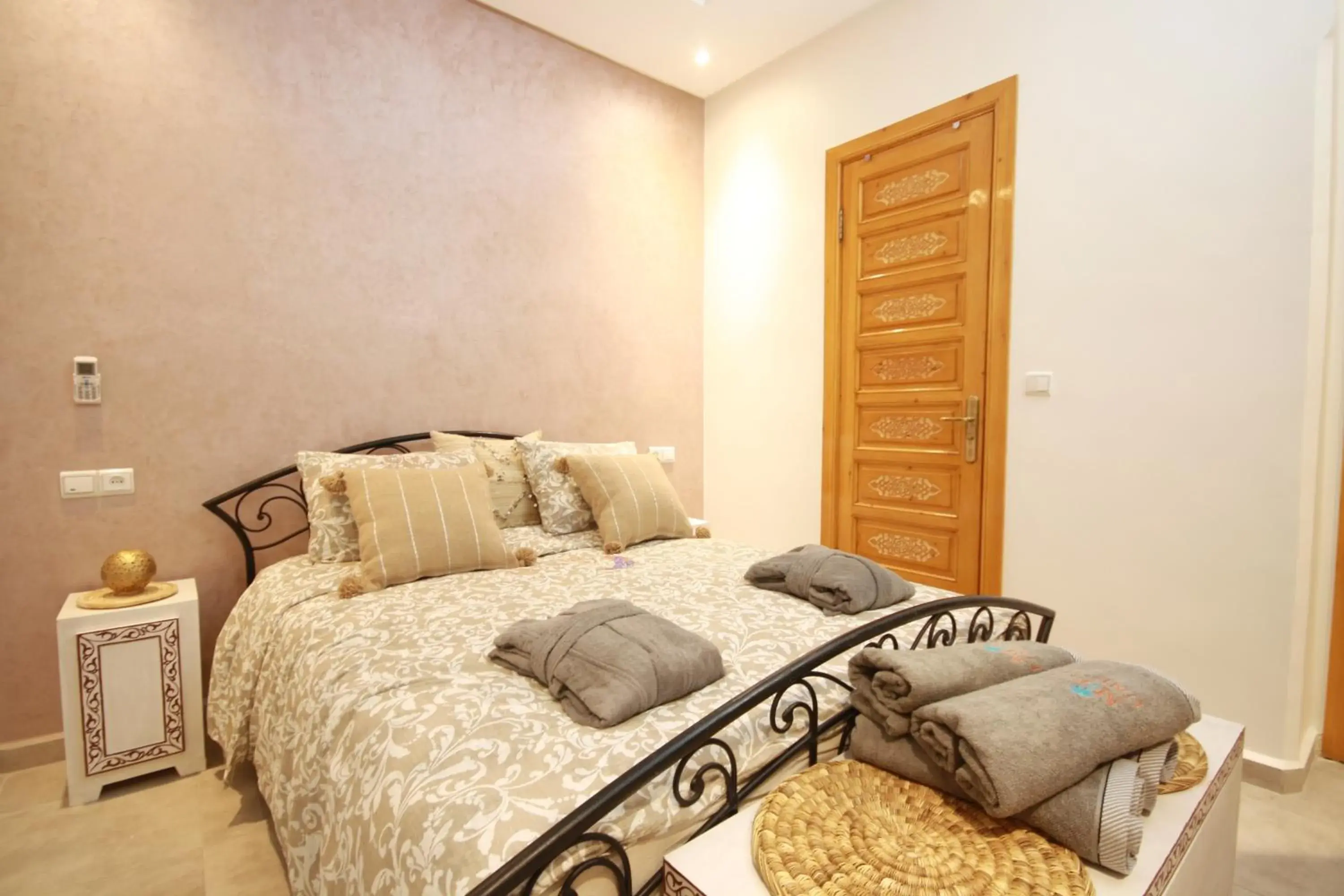 Double Room with Private External Bathroom in RIAD Miel & Une Nuit Double Room with Private External Bathroom in RIAD Miel & Une Nuit