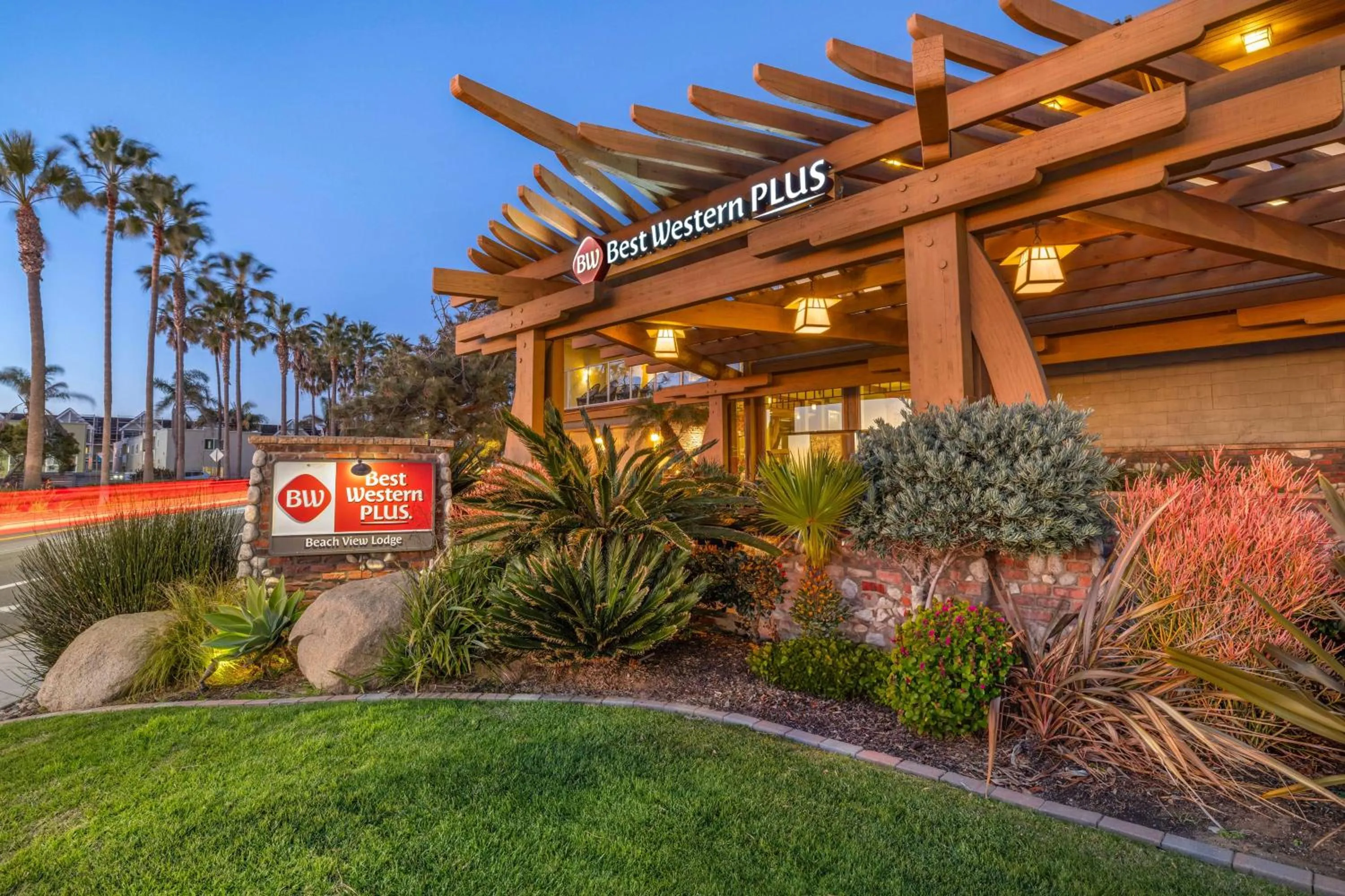 Property building in Best Western Plus Beach View Lodge Carlsbad