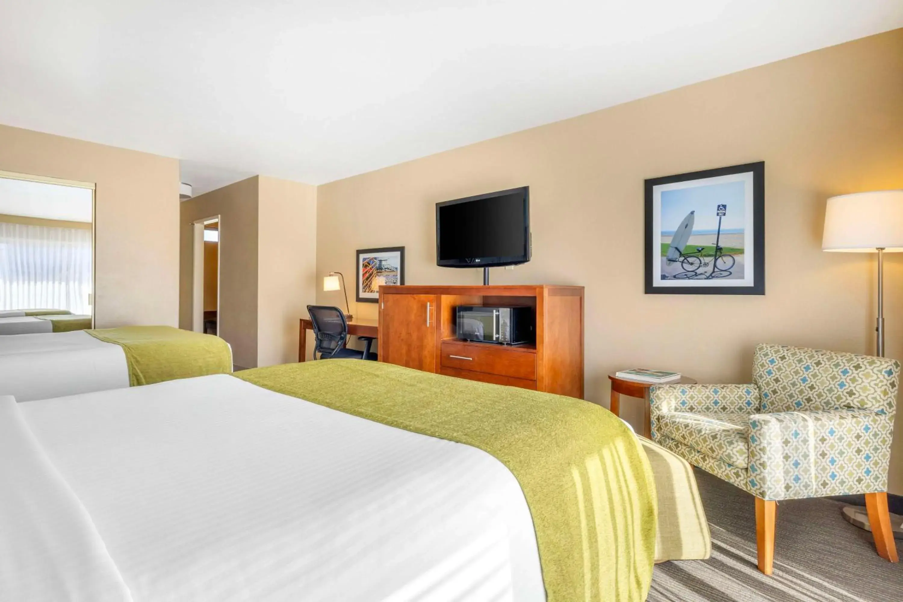 Bedroom, Bed in Best Western Plus Beach View Lodge Carlsbad Bedroom, Bed in Best Western Plus Beach View Lodge Carlsbad