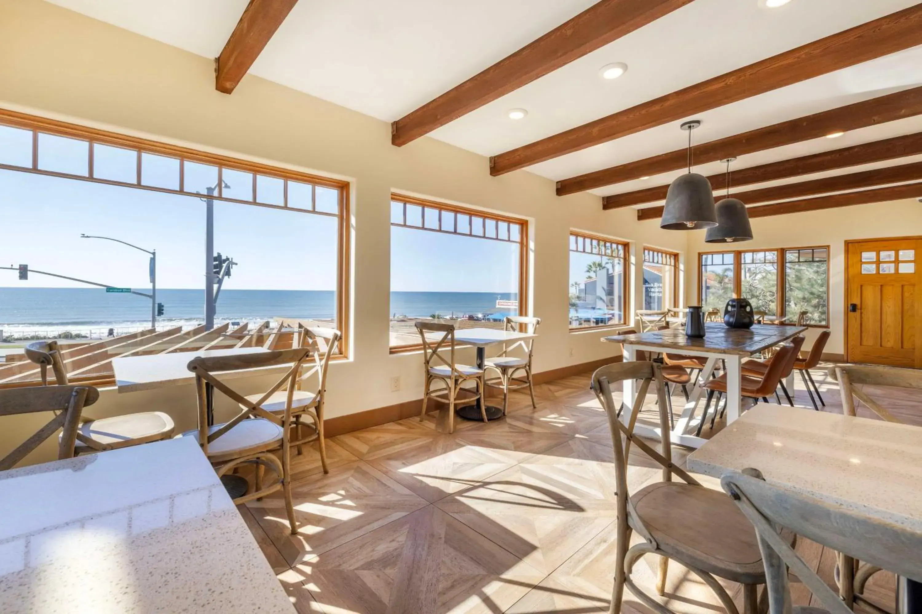 Breakfast in Best Western Plus Beach View Lodge Carlsbad Breakfast in Best Western Plus Beach View Lodge Carlsbad