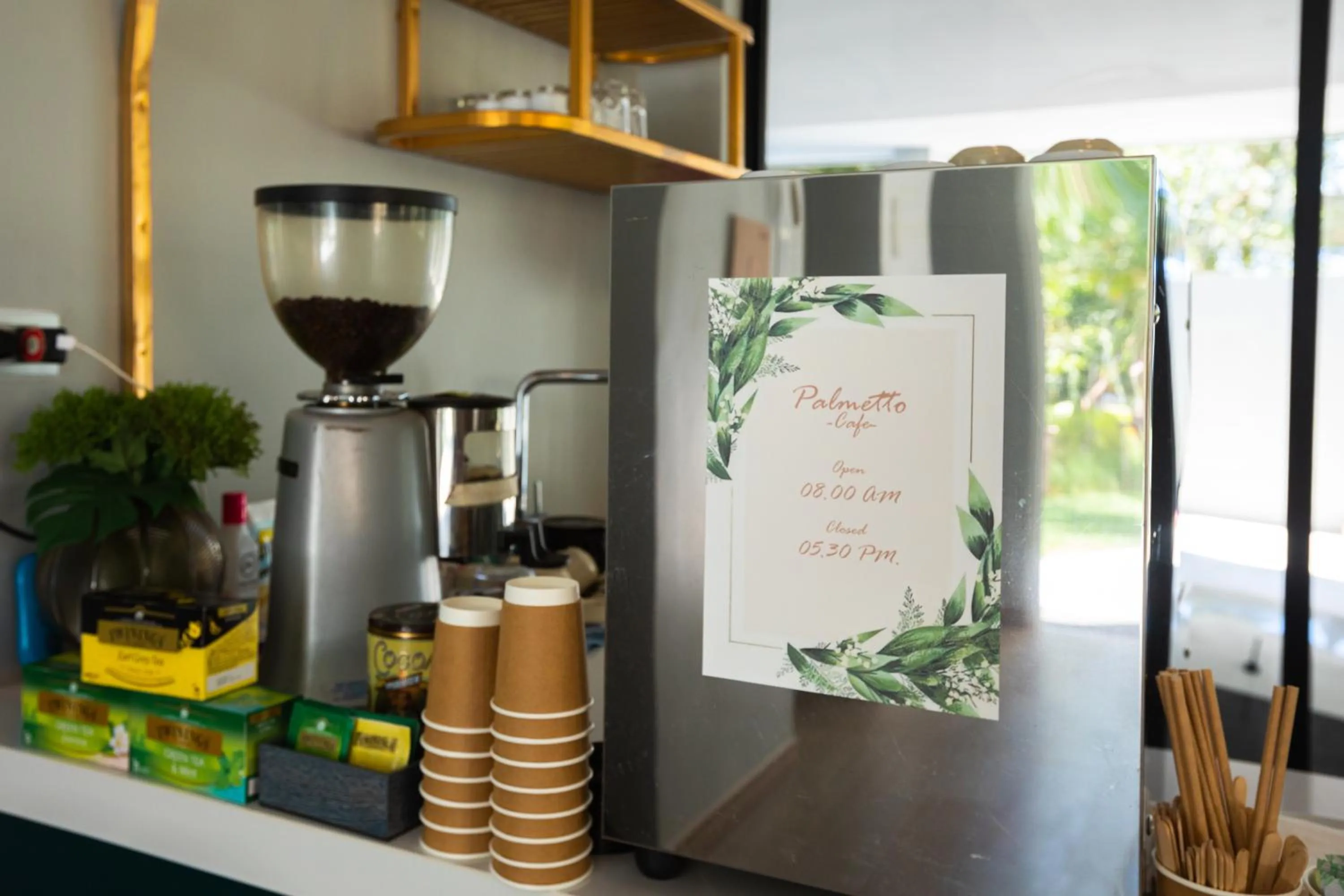 Coffee/tea facilities in Palmetto Condominium