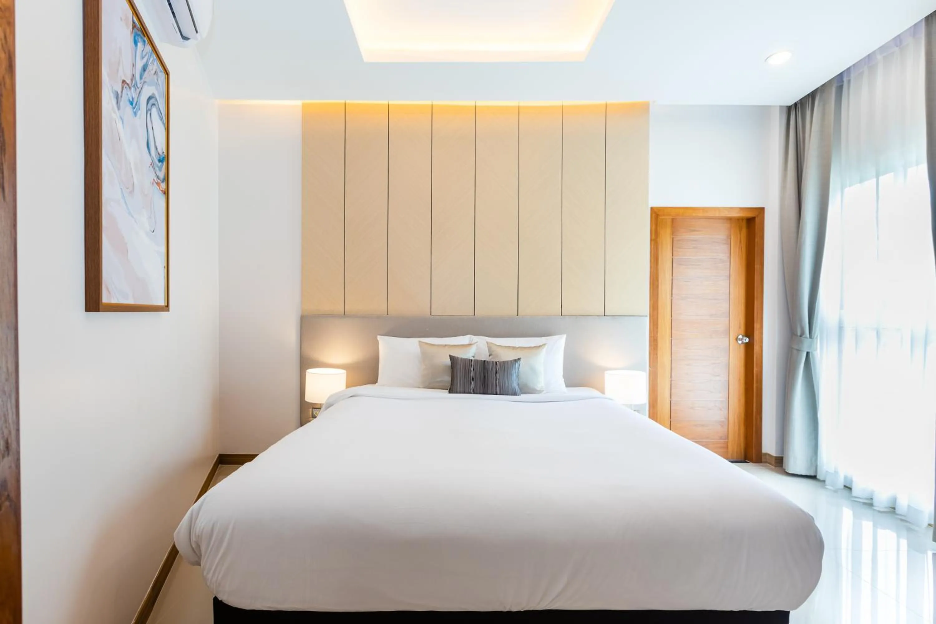 Bed in Palmetto Condominium