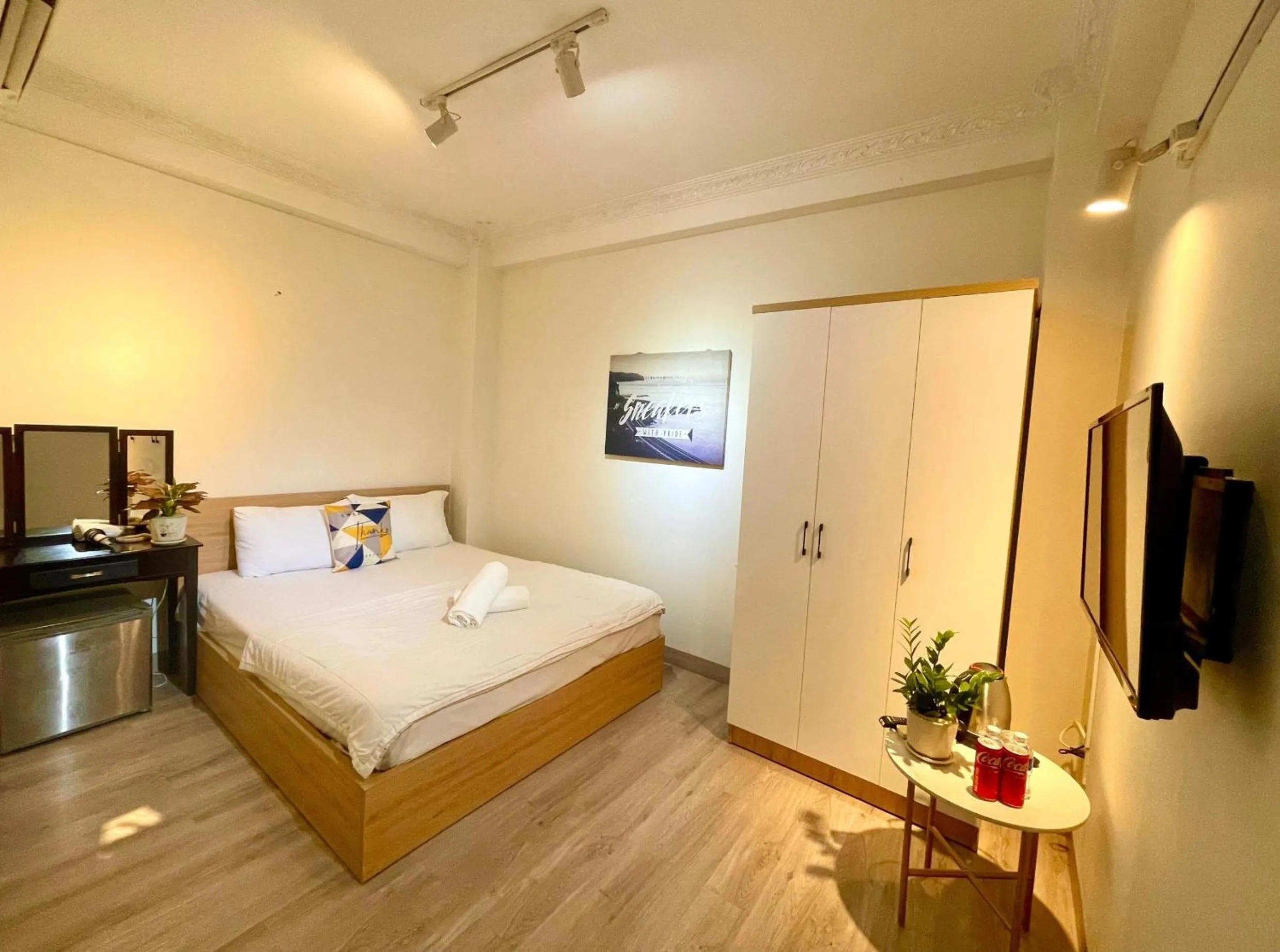 Shower, Bed in Anh Thien Sai Gon Central Hotel - District 1