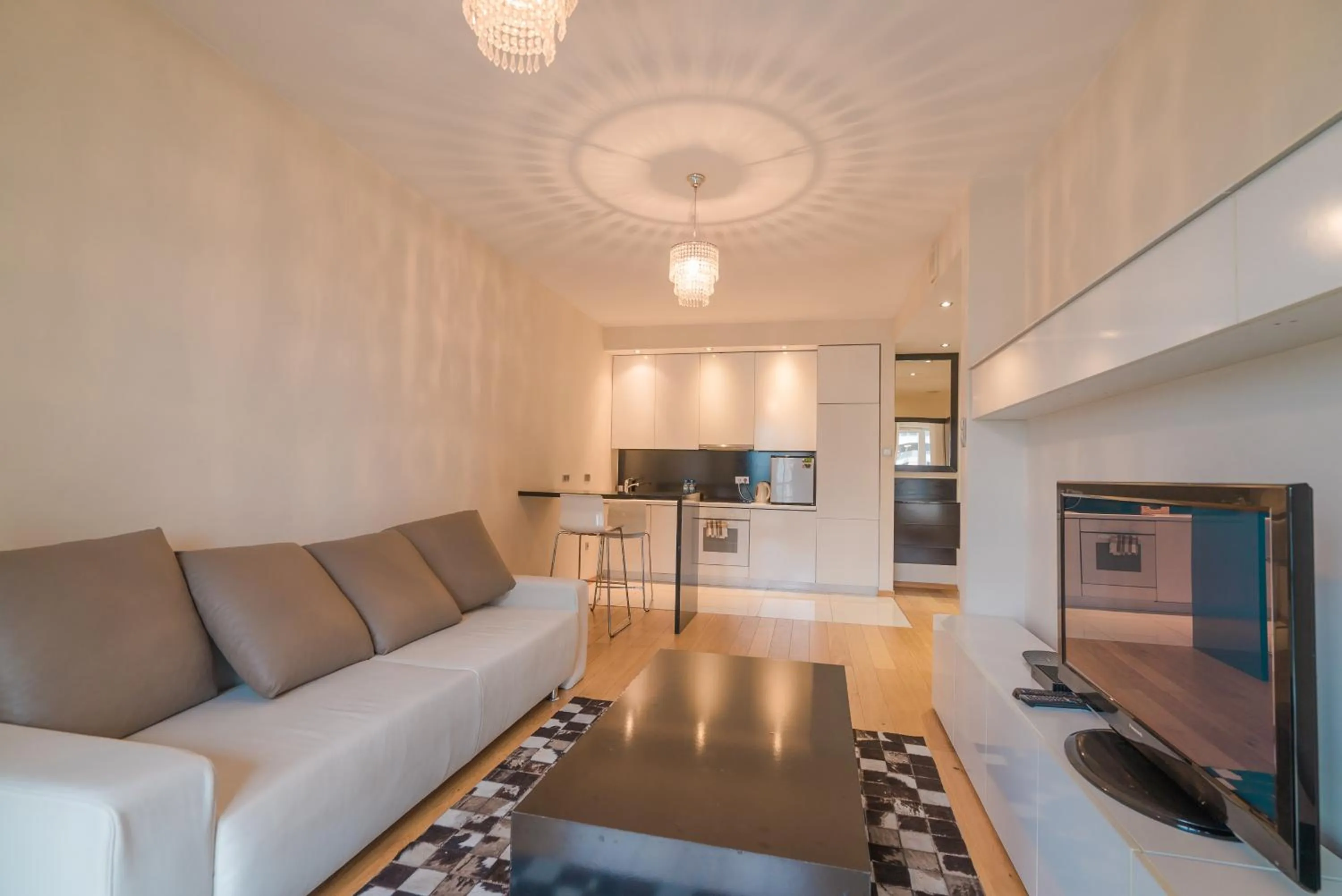 Living room in Platinum Towers Hotel Apartments