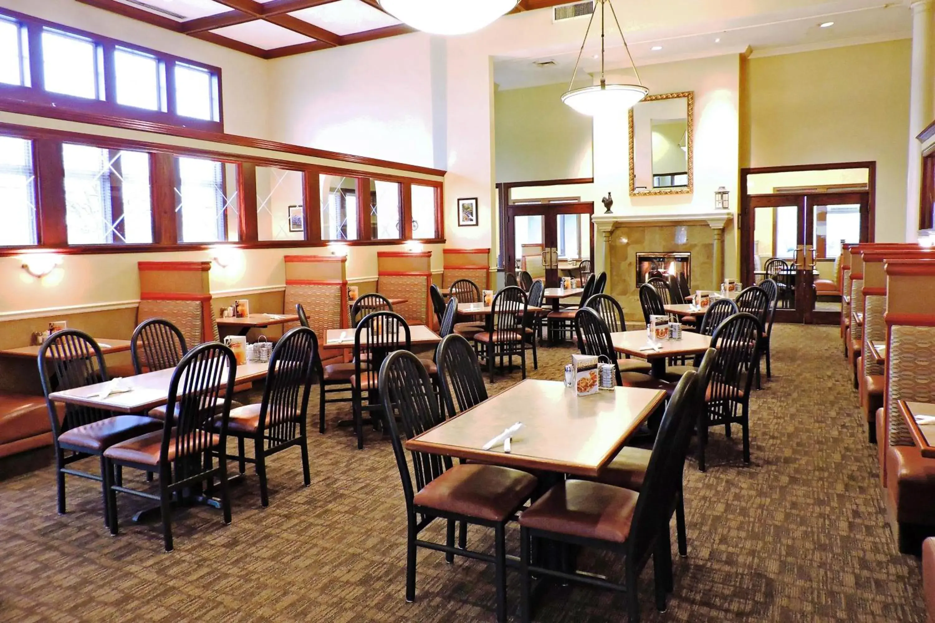 Restaurant/places to eat in Four Points by Sheraton Portland East Restaurant/places to eat in Four Points by Sheraton Portland East