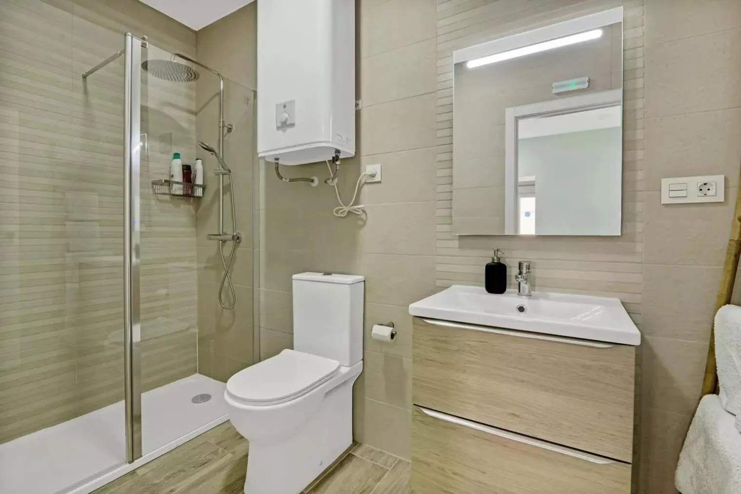 Toilet in Umihouse apartamentos centro Alicante