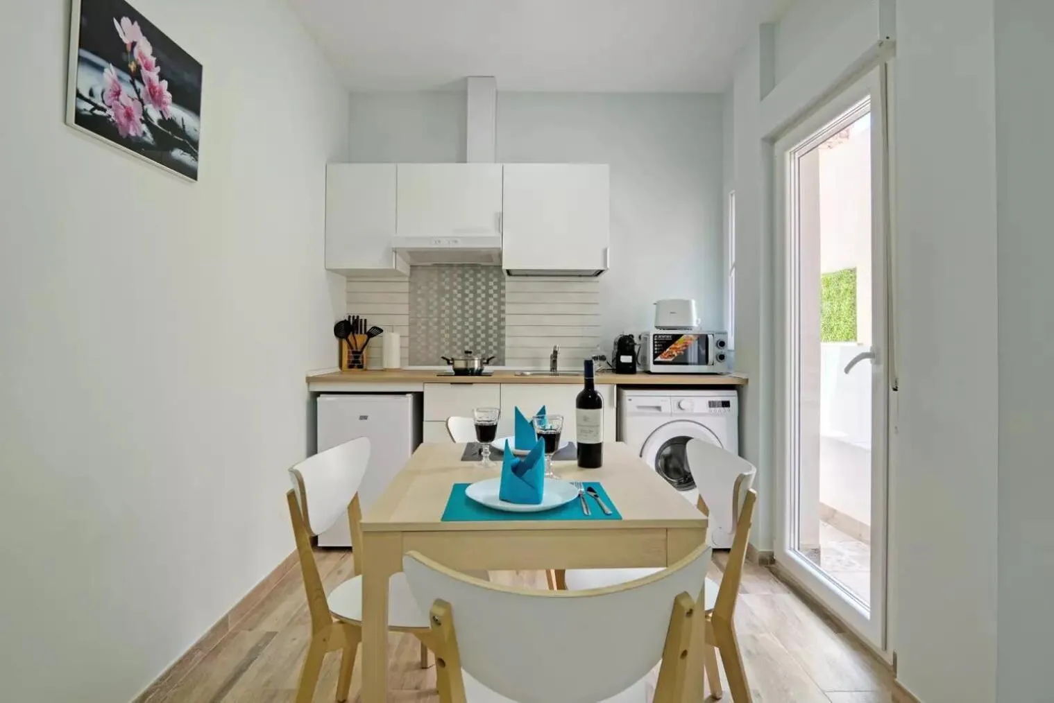 Coffee/tea facilities in Umihouse apartamentos centro Alicante