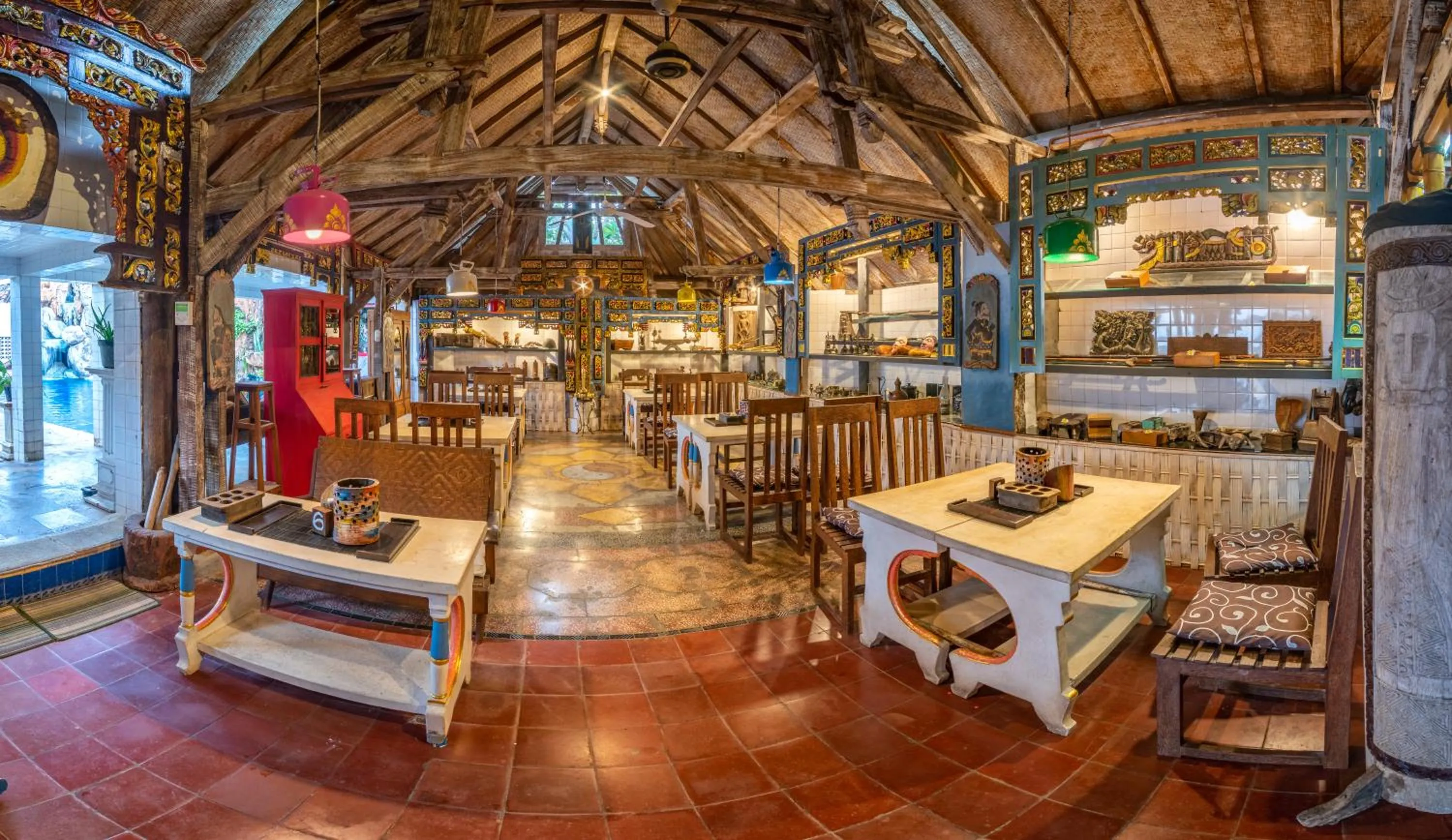 Restaurant/places to eat in Binaria Museum Hotel