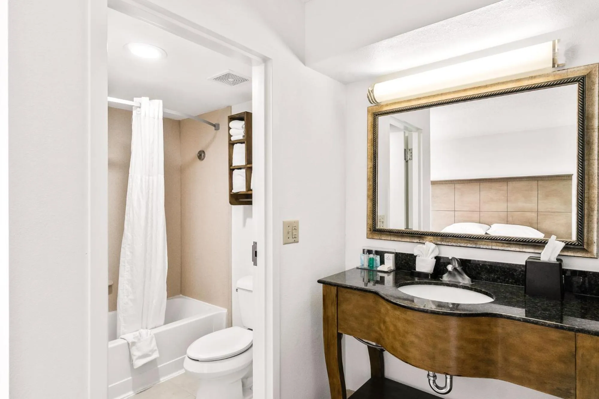 Bathroom in Hotel Alice