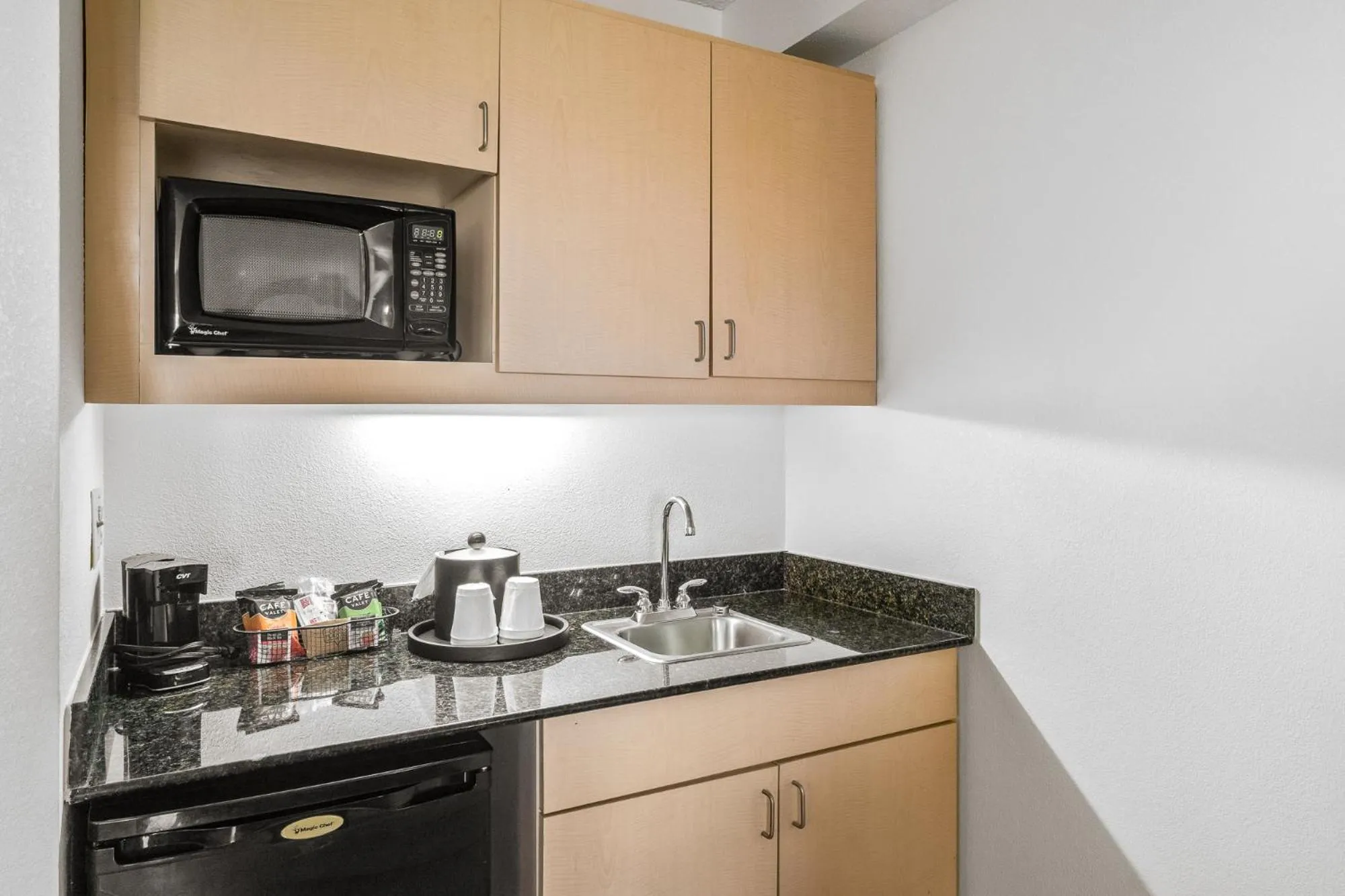 Kitchen or kitchenette in Hotel Alice