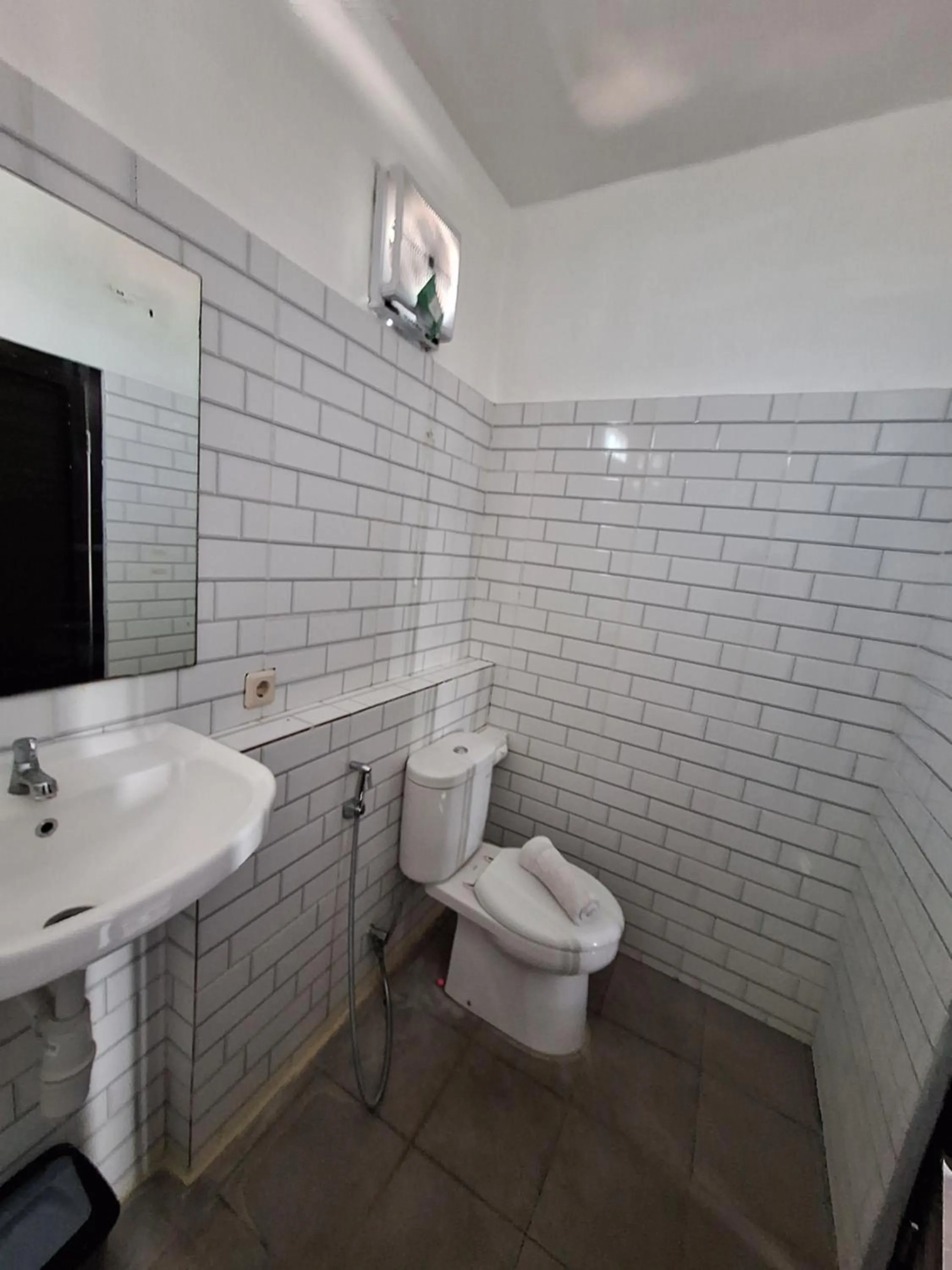 Shower in Bonewood Guesthouse