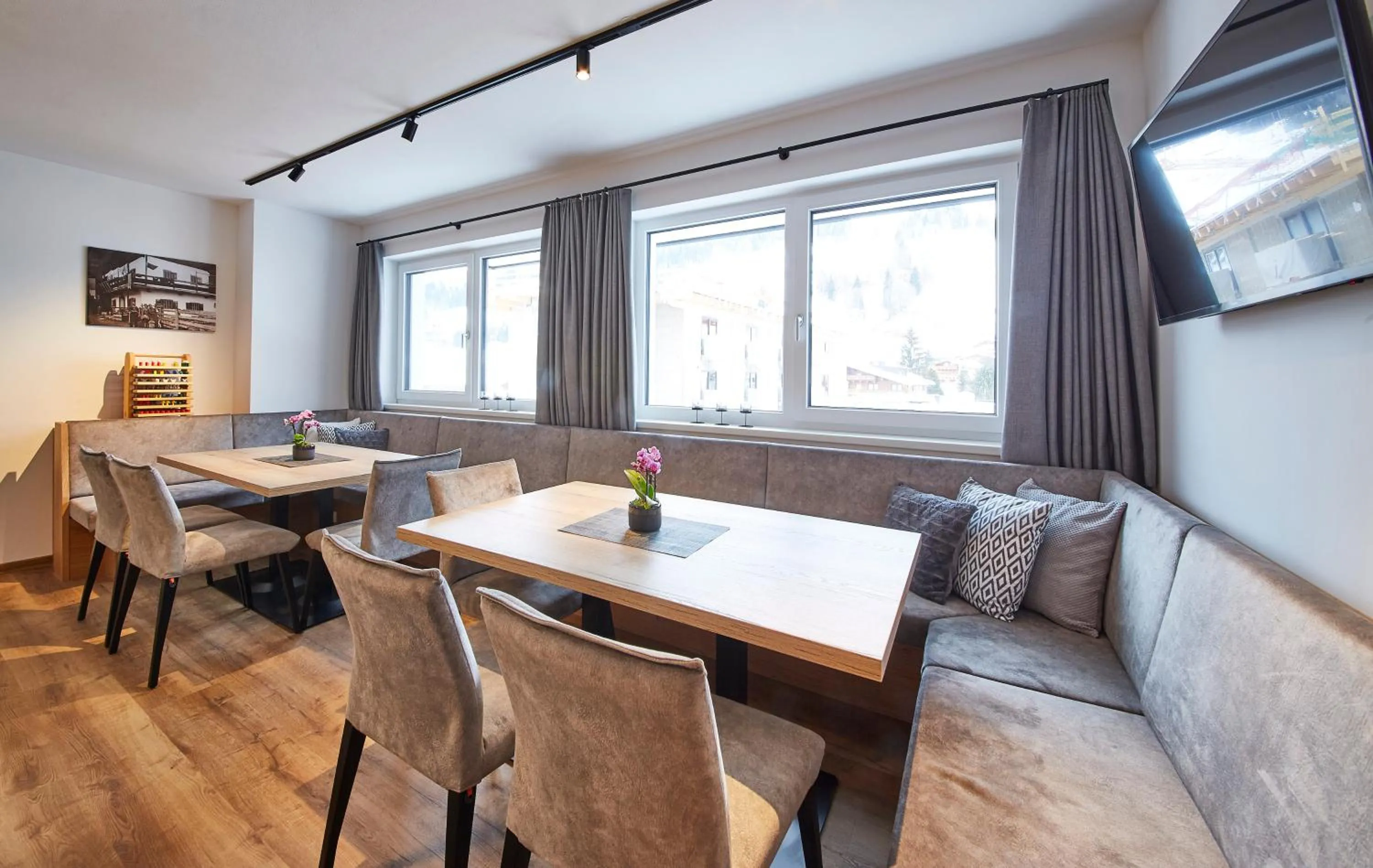 Lobby or reception in Wiesl Lodge Saalbach