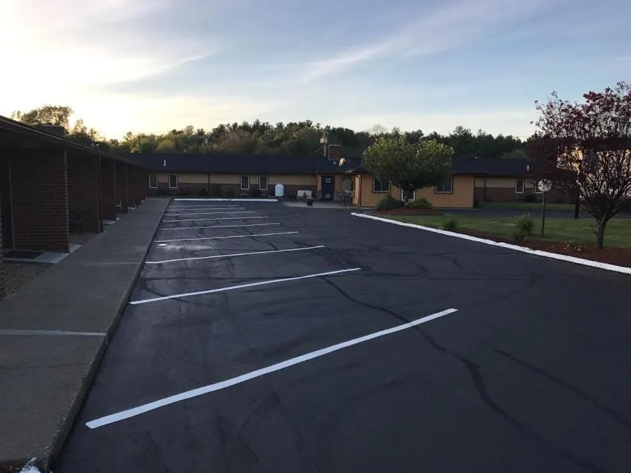 Property building in Quiet Corner Inn