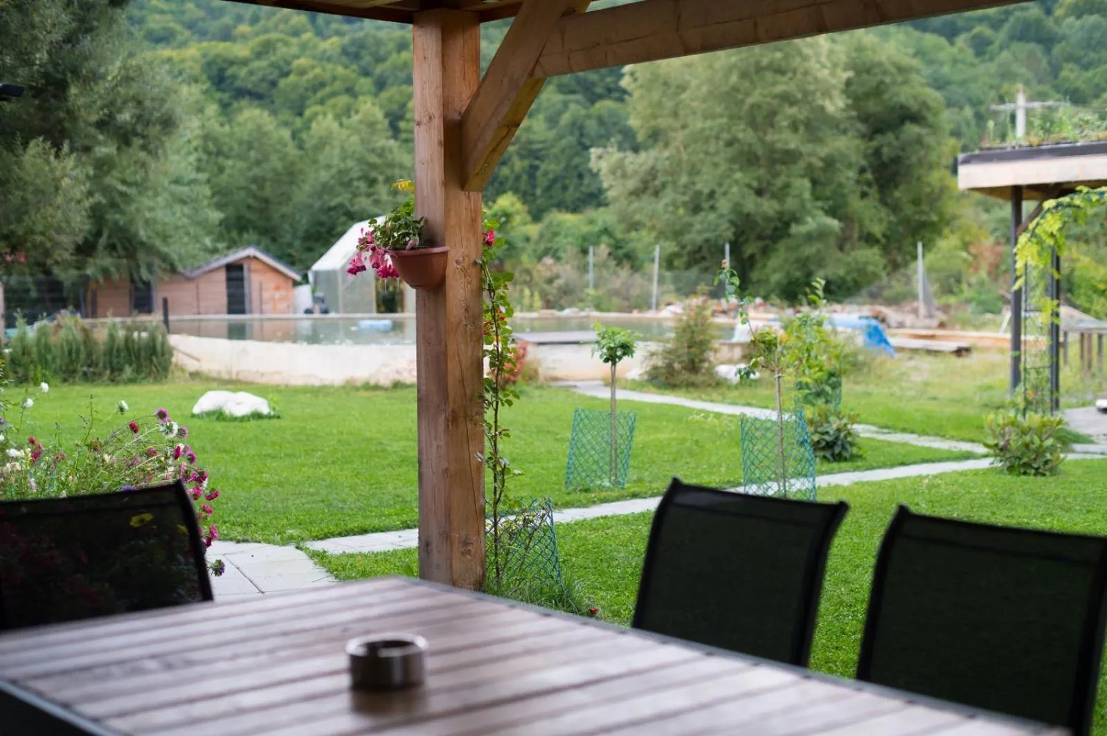 Patio in Cedar Crest