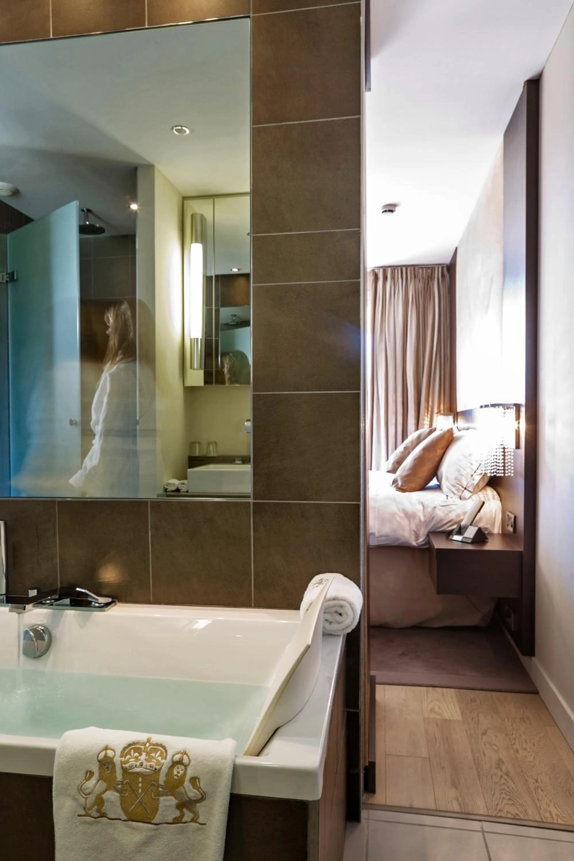 Bathroom, Bed in Royal Mougins Golf, Hotel & Spa de Luxe