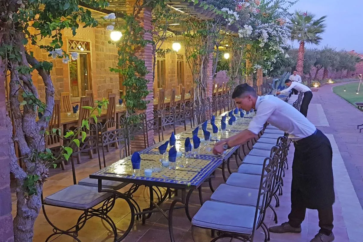 Restaurant/places to eat in Kasbah Angour