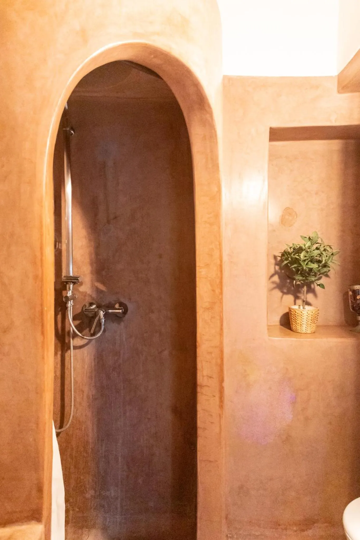 Shower in Riad Baba Ali