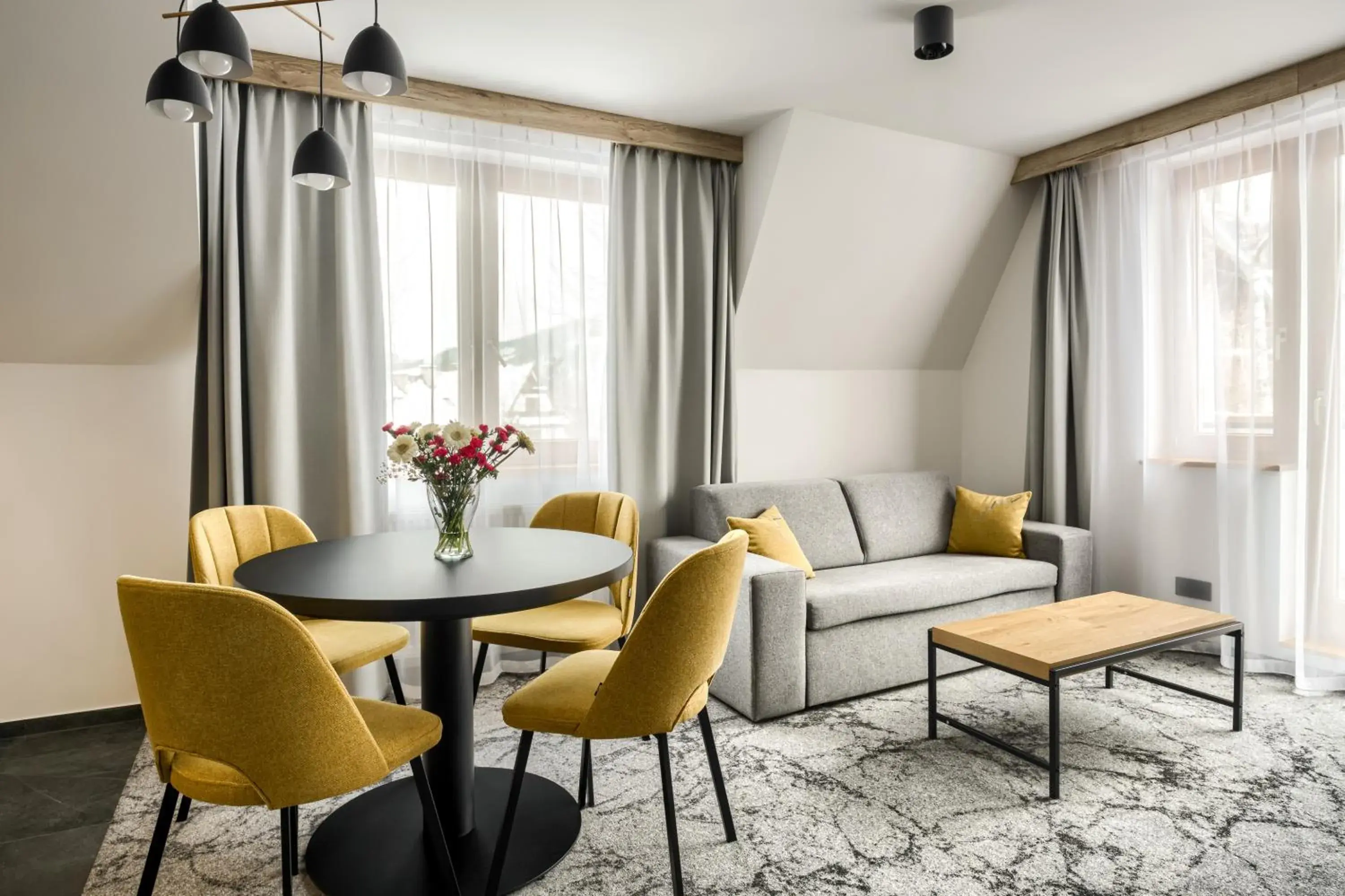 Szlakami 5 Dolin - apartamenty obok Doliny Strążyskiej - sauna i parking GRATIS! Szlakami 5 Dolin - apartamenty obok Doliny Strążyskiej - sauna i parking GRATIS!