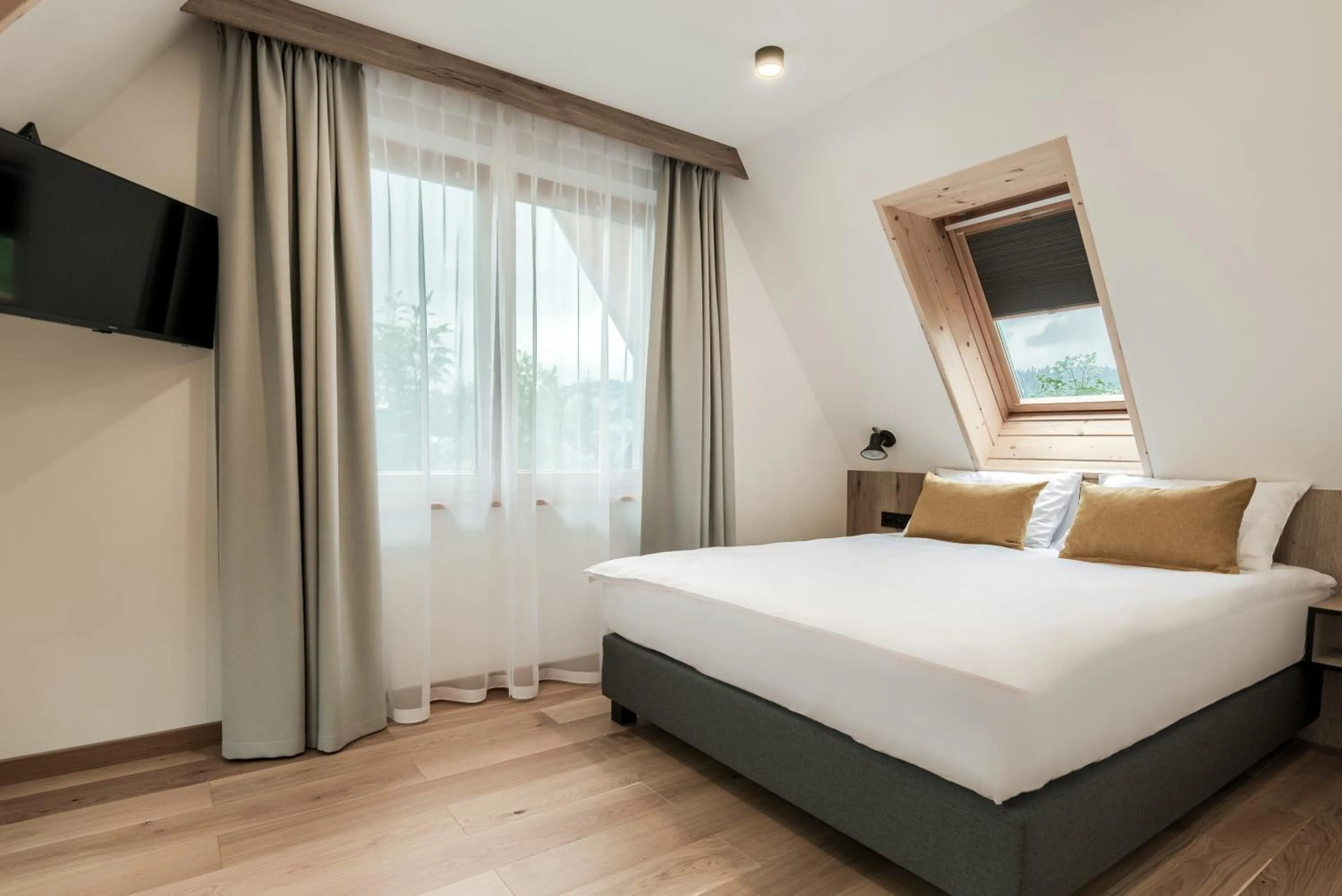 Suite in Szlakami 5 Dolin - apartamenty obok Doliny Strążyskiej - sauna i parking GRATIS!