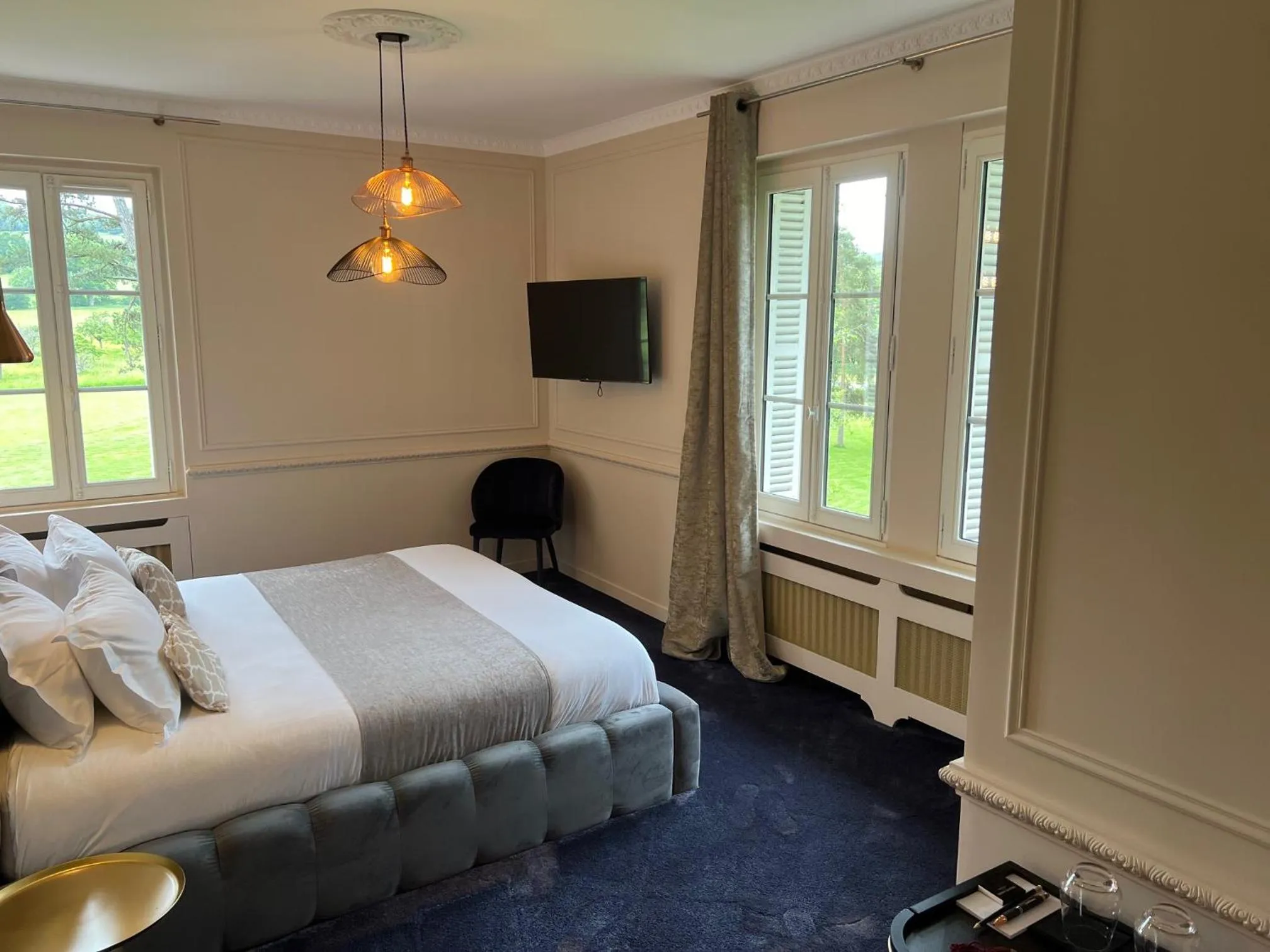 Bed in Château de la Bribourdière