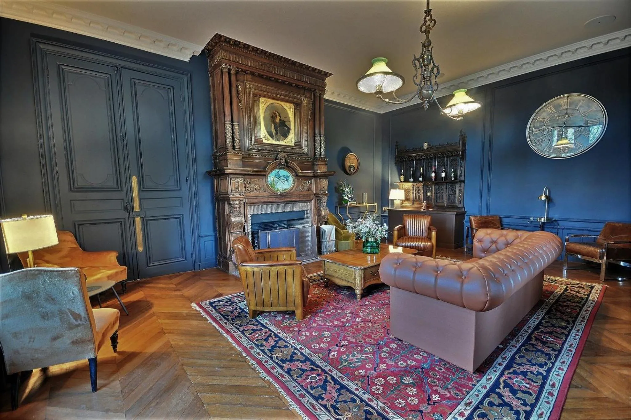 Lounge or bar in Château de la Bribourdière