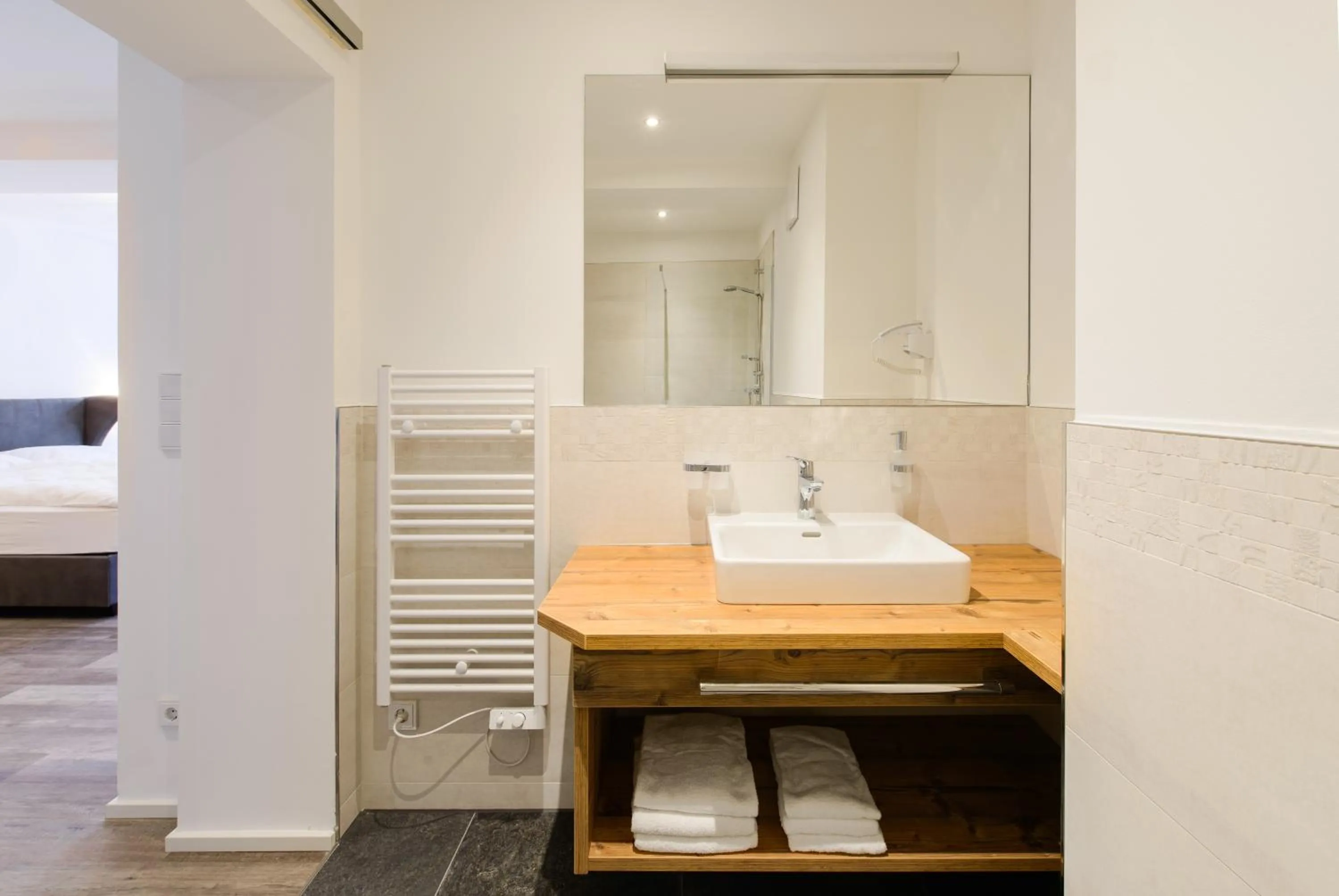 Bathroom, Bed in Kaiser Max Design Appartements