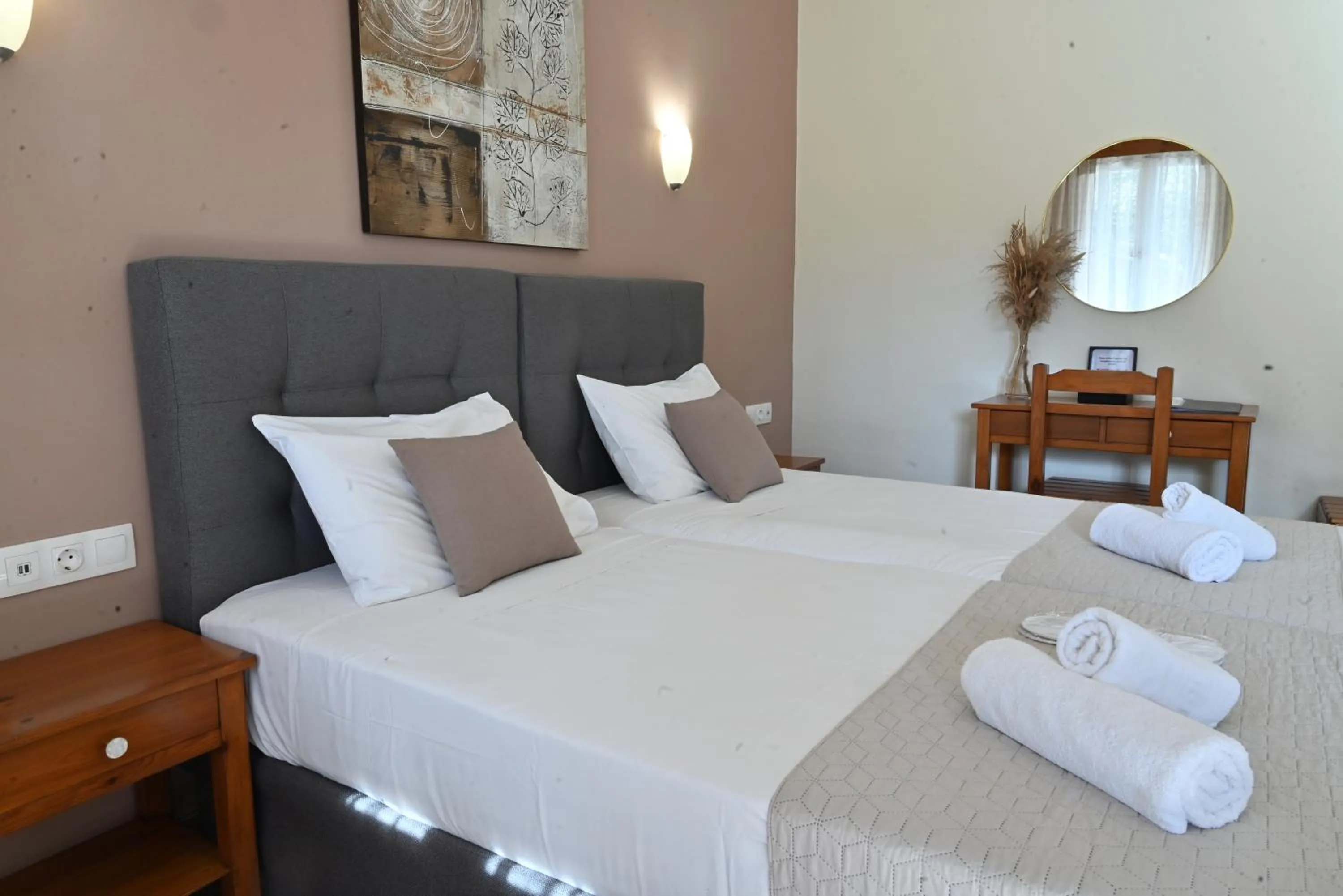 Bedroom, Bed in Gina Studios