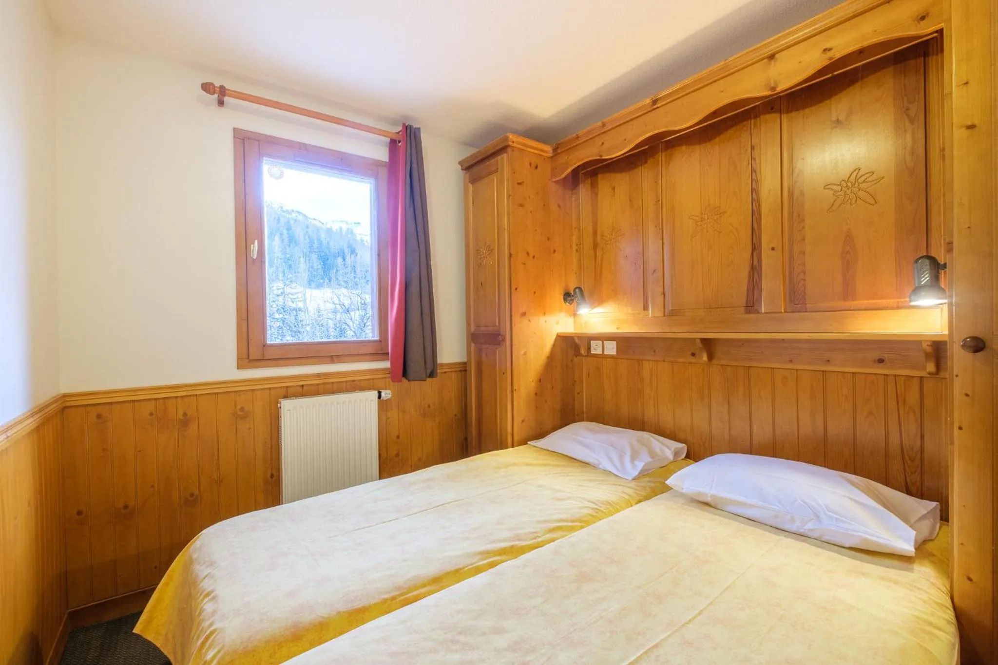 Bedroom, Bed in Résidence Les Balcons De Val Cenis Le Haut